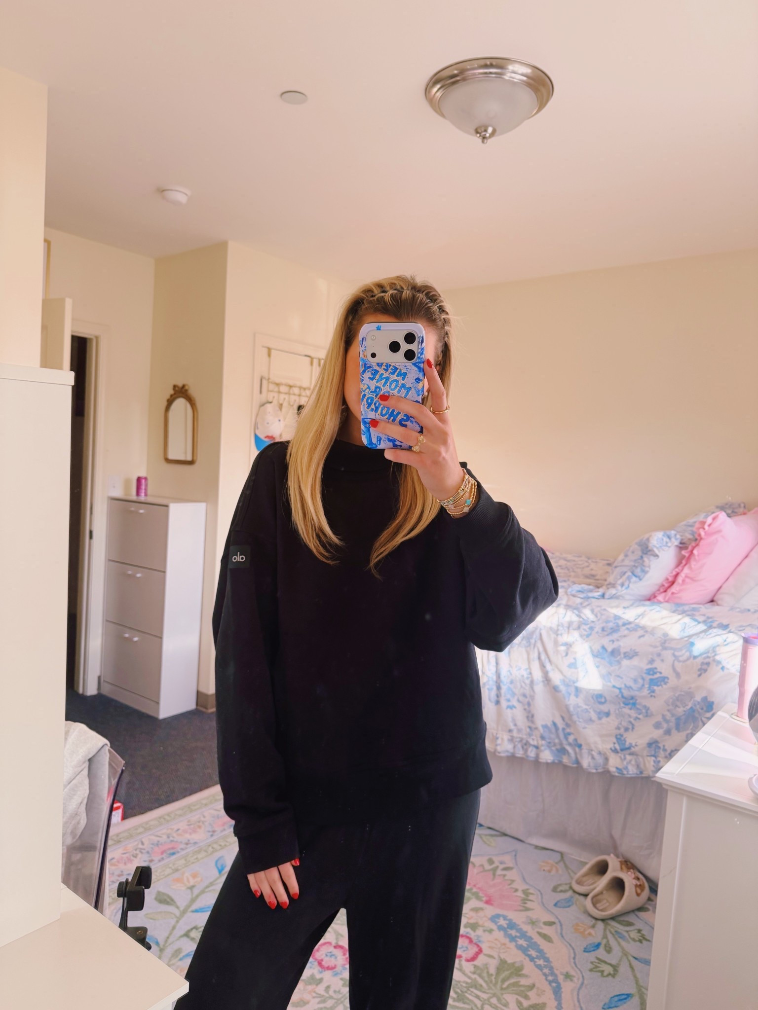 All black sweat set

#LTKGiftGuide #LTKmorningroutine #LTKselfcare