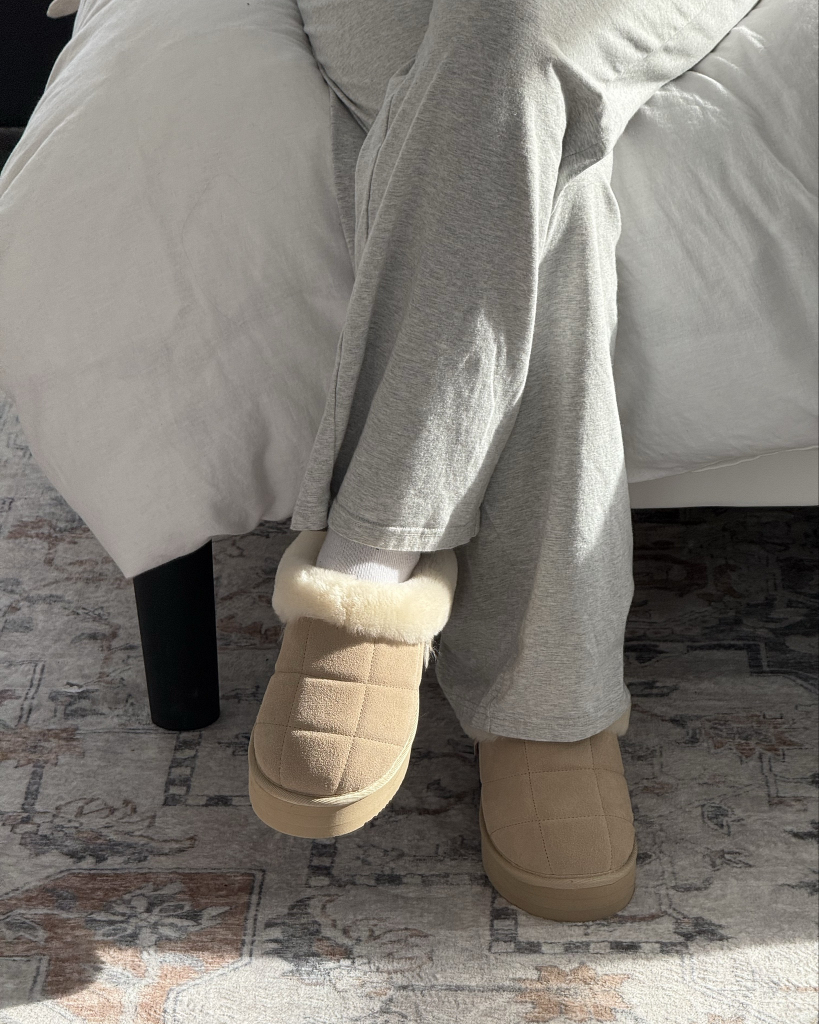 HOME SLIPPERS / CLOGS 

#LTKSeasonal #LTKHome