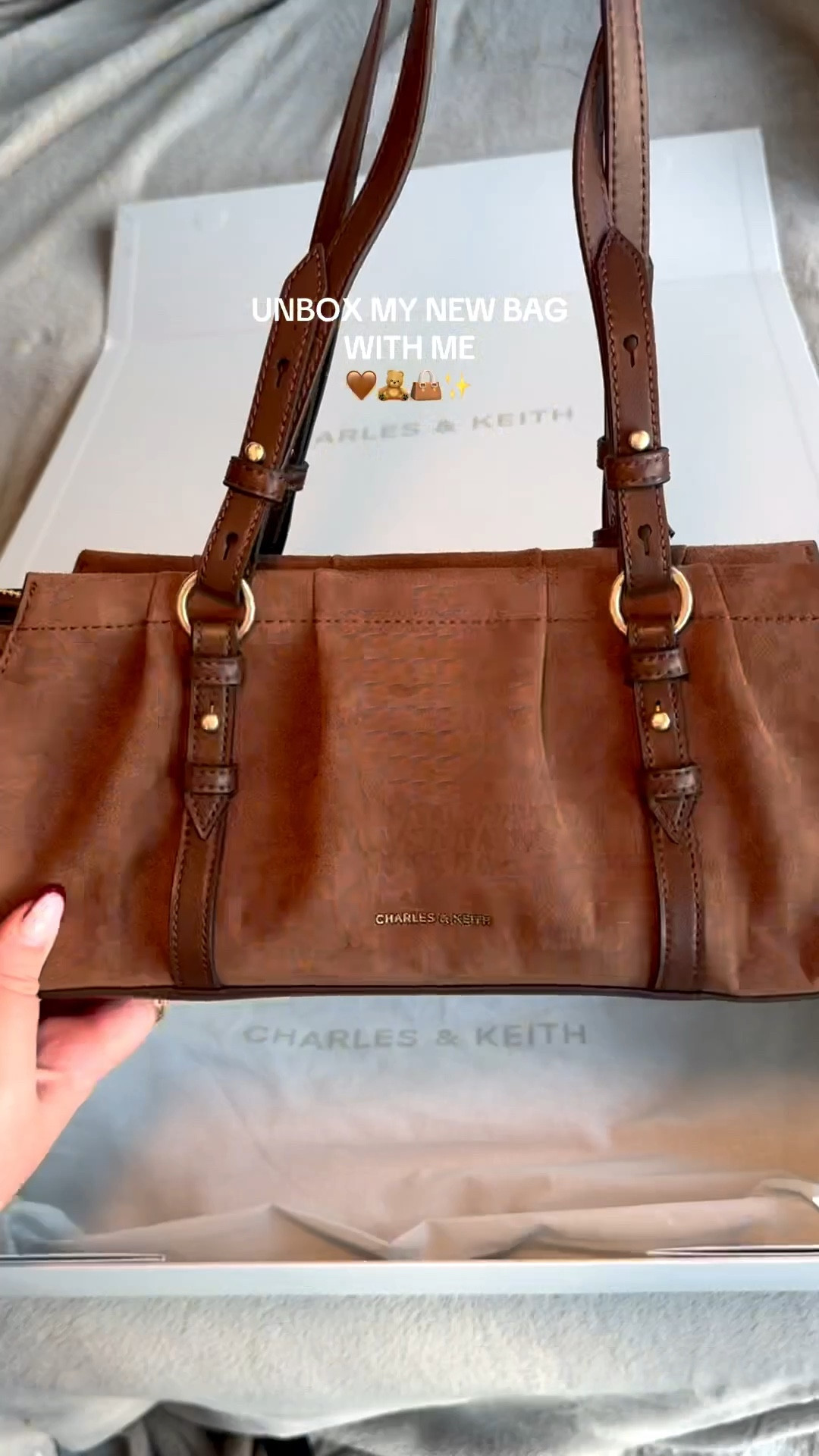 unbox my new bag with me 🤎 the suede, the brown leather I’m obsessed with her ✨ can’t wait to wear her out 👜

this is the Britton recycled suede ruched shoulder bag from @CHARLESKEITHOFFICIAL

for 15% off use my AF link: COMAMBW15-BMYW7UGUF7

#LTKbag #LTKgiftguide #LTKcanada
