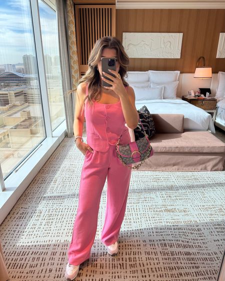 Pink 💗vest and matching trousers was the perfect combo with my super comfortable sneakers in Vegas 🎰 wearing a small in the vest and 27 in the trousers✨ 

Vegas, Abercrombie, travel, spring outfit, summer outfit, vacation look, pink outfit Madison Payne

#LTKstyletip #LTKtravel #LTKSeasonal