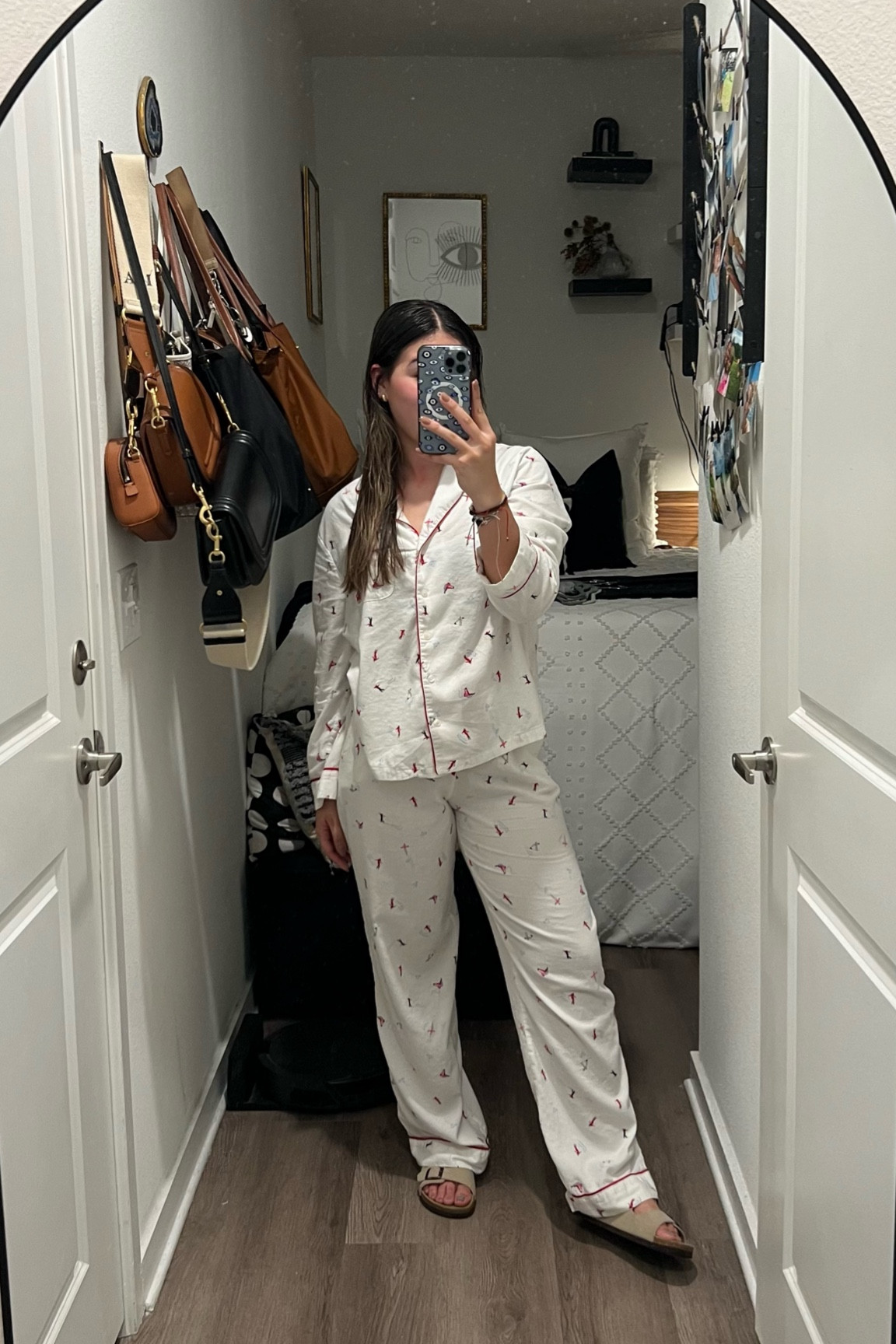 CHRISTMAS PJS♥️🎅🏼🎄⛷️

christmas pjs, pijamas, pijama set, christmas pijamas, pj set, victoria secret pijamas, victoria secret pjs

#LTKfindsunder100 #LTKsalealert #LTKSeasonal