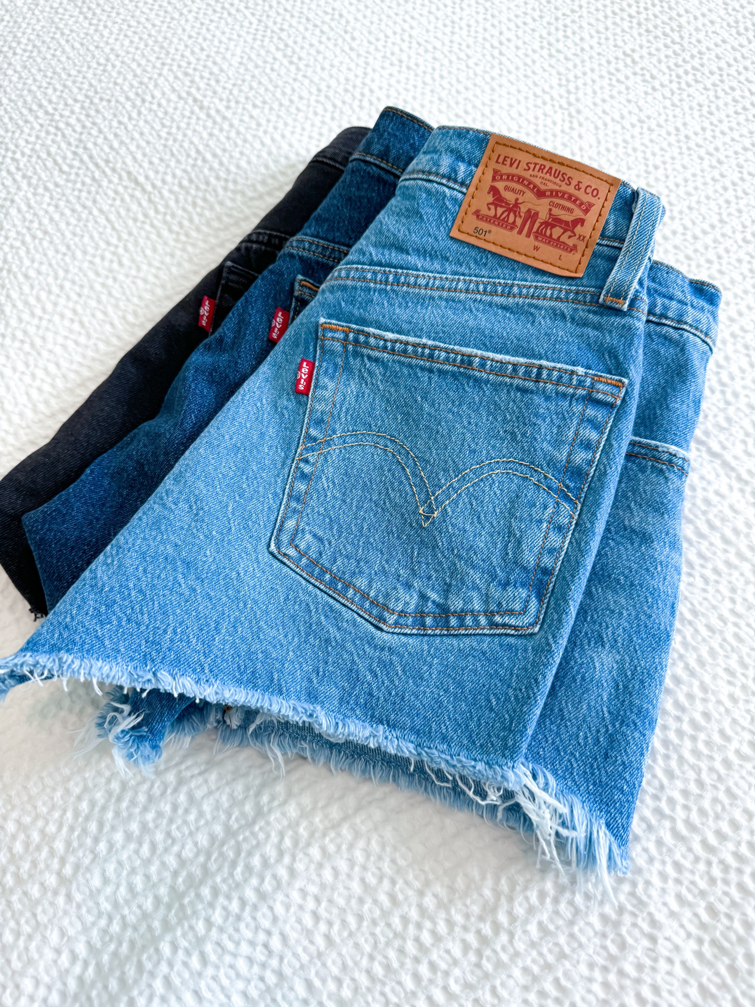 ✨Create countless outfits this spring and summer with these jeans shorts. Try pairing with t-shirts, tanks, button downs or lightweight sweaters. 

✨I’m wearing my true to size in each, however size up for a looser fit. 

#jeanshorts #jeans #jeanslovers 

#LTKfindsunder50 #LTKstyletip #LTKfindsunder100