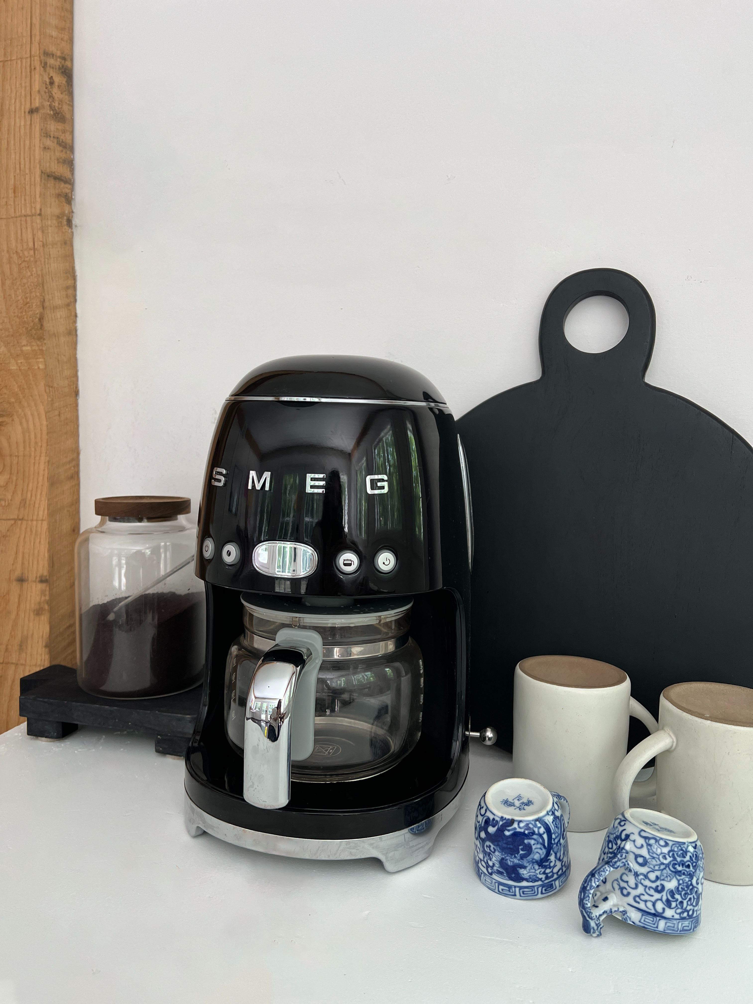 This setup is minimal, cozy, and makes me want to linger a little longer in the kitchen. Linking the pieces that pull it together (including my favorite black SMEG).

#coffeecorner #SMEG #coffeeathome #coffeecorneraesthetic 

 #LTKHome