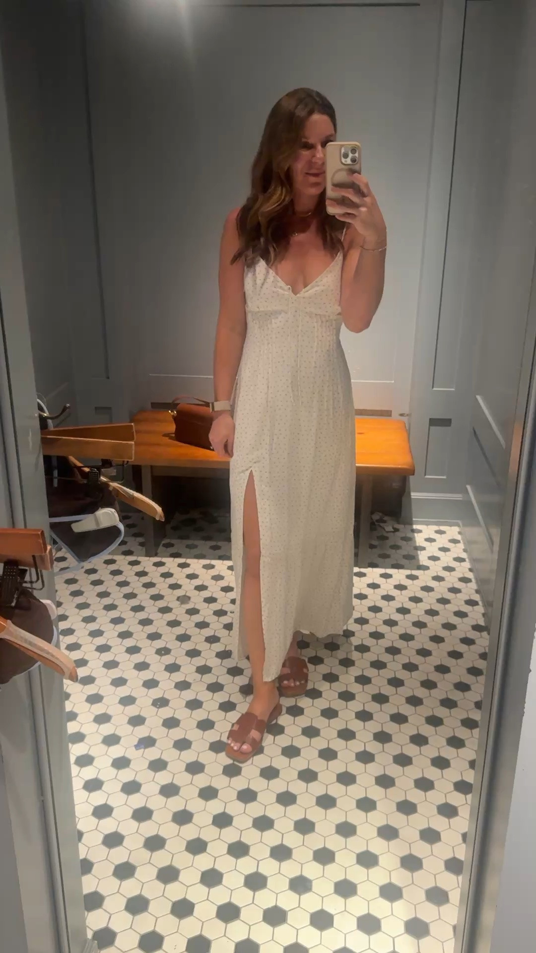 Wearing a size small this dress is going to be so cute with boots and a denim jacket in Montana next week 👢 🏔️ 🐴