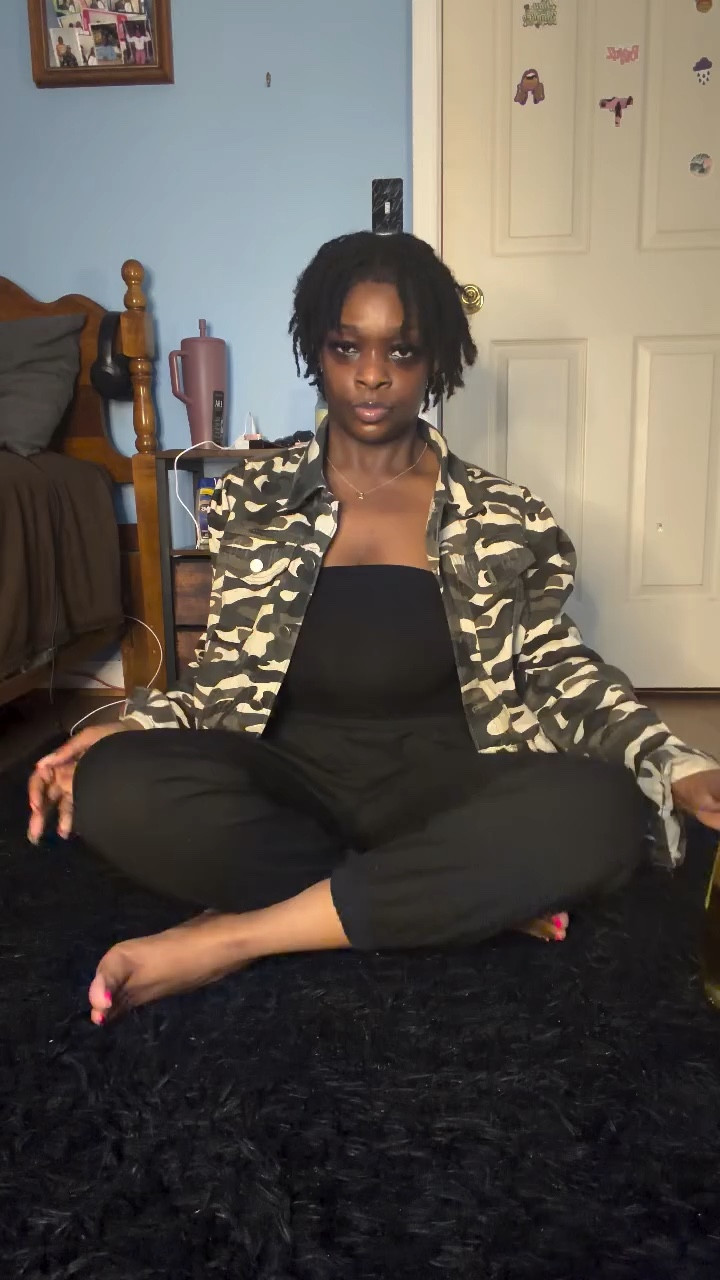 this is lil’ limeade and yes she did fall… 

click the link in bio for a discount to try her 

@clapbackwines #clapbackambassador