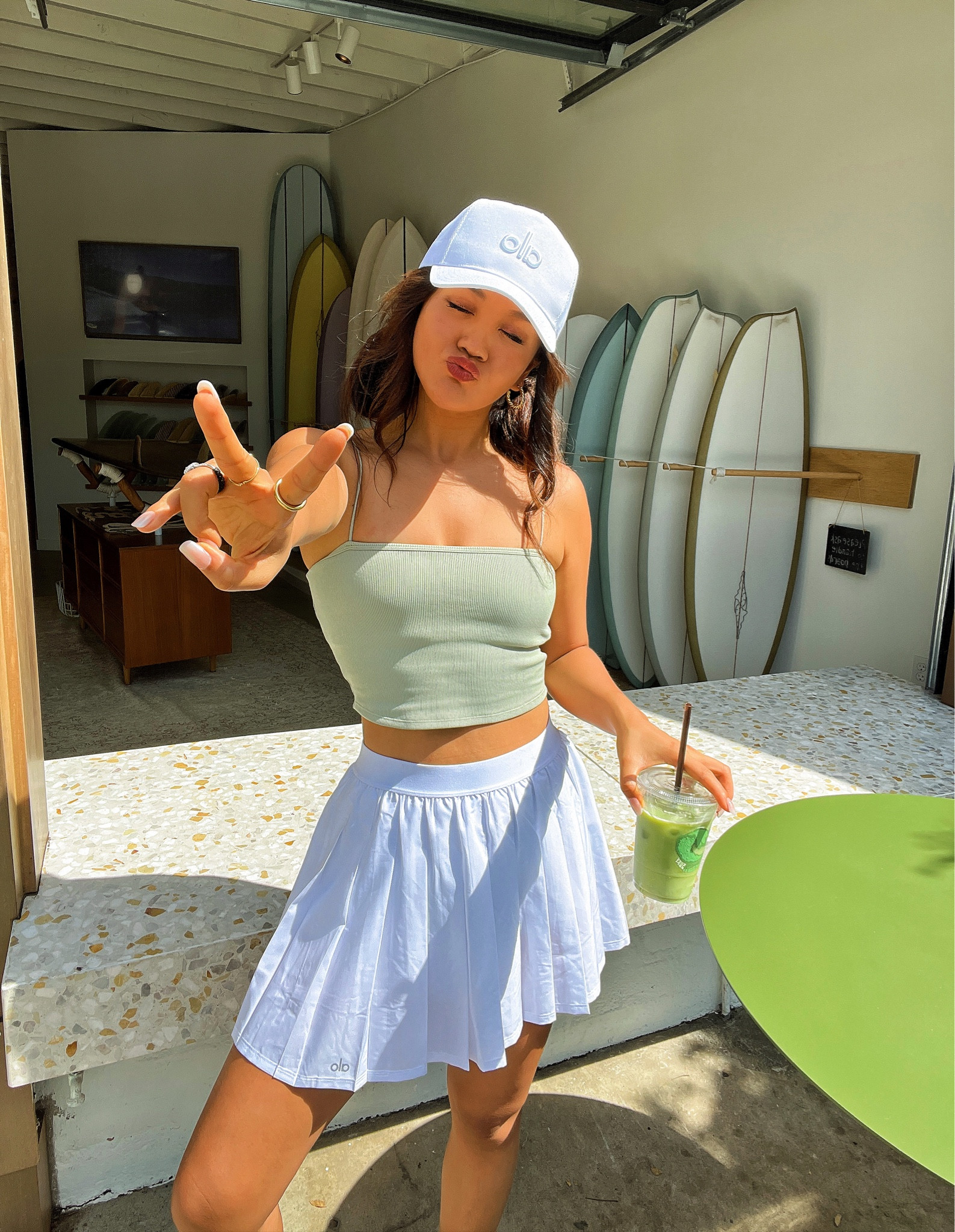 Alo outfits

Tennis skirt, White skirt, baudue, green Top. Cami. Alo yoga, yoga outfit