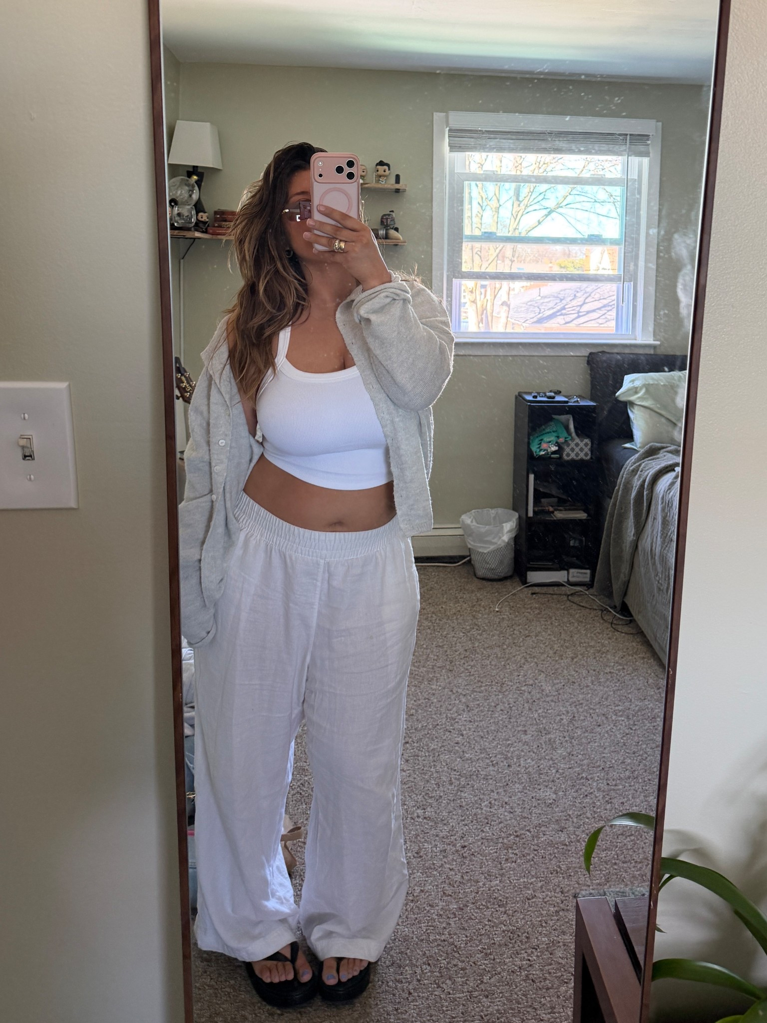 breakfast date w bf

pants old navy wide leg size large for cozy fit 
top amazin free people movement dupe 
sweater solaí the label on insta, found an amazon dupe so similar 
sunnies revole 
platform sandals abercrombie 
