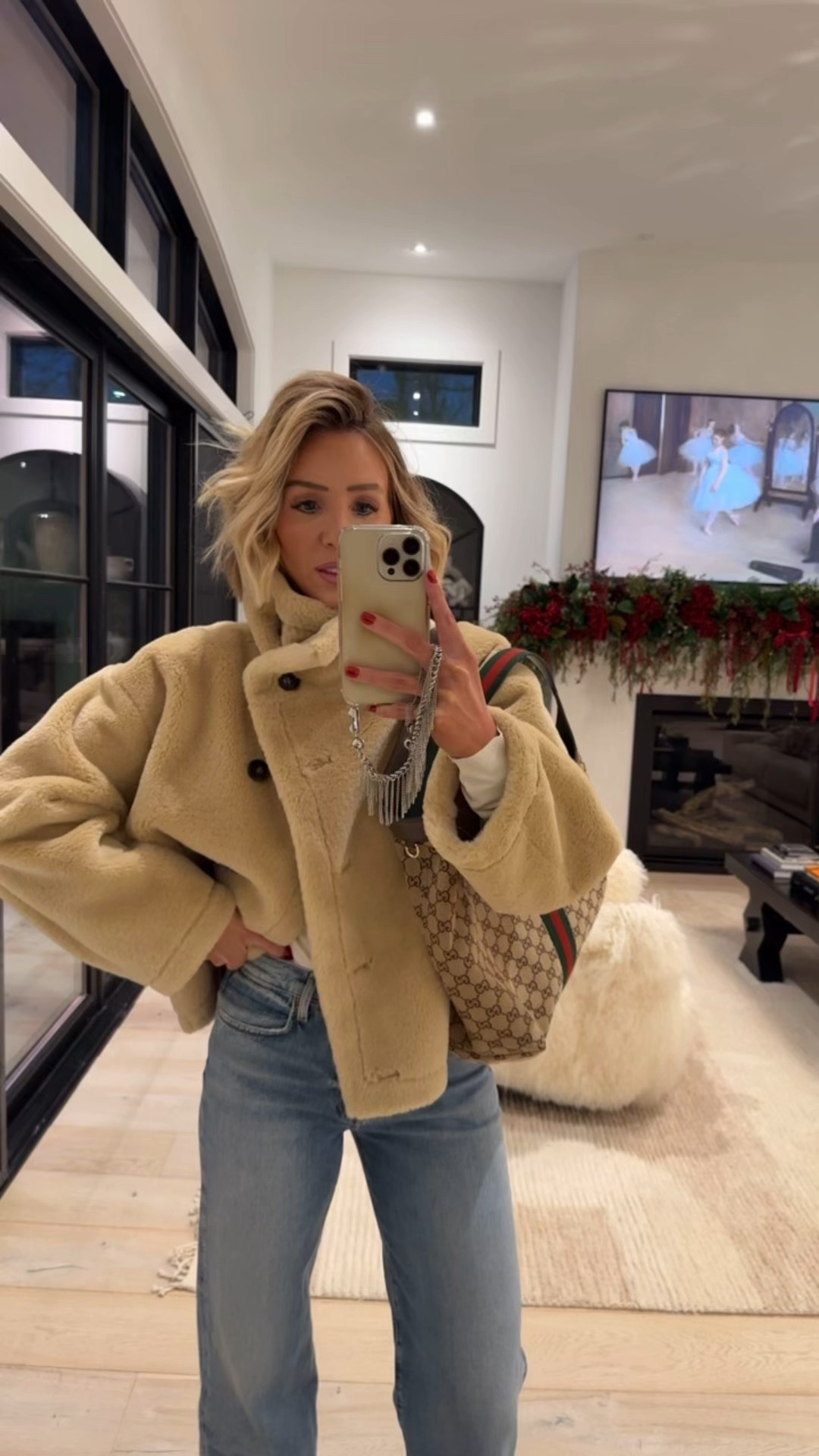 This NEW jacket from Zara 😍😍😍 wearing a medium 