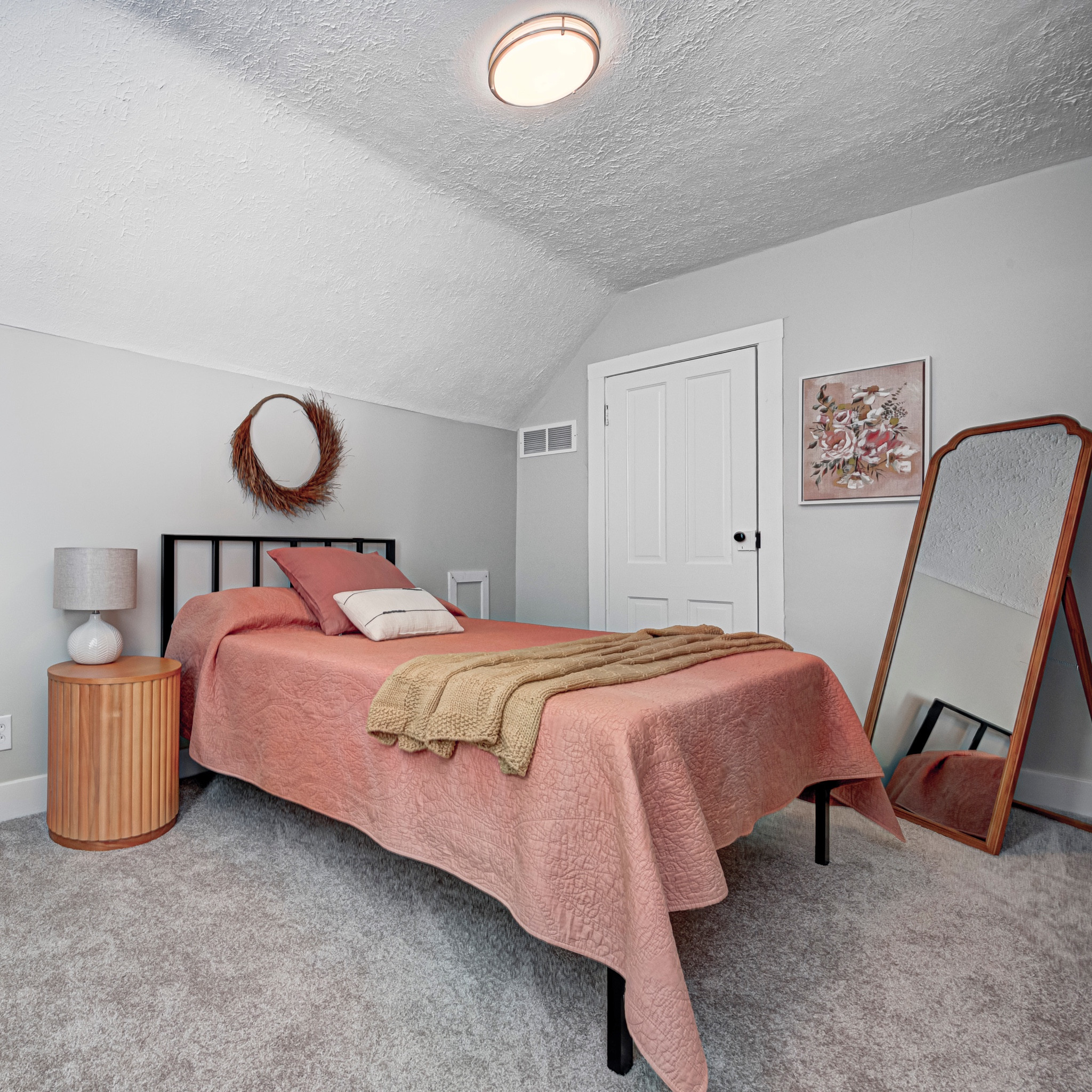 Golden Luxe upstairs bedroom decor 

#LTKhome #LTKsalealert #LTKunder100