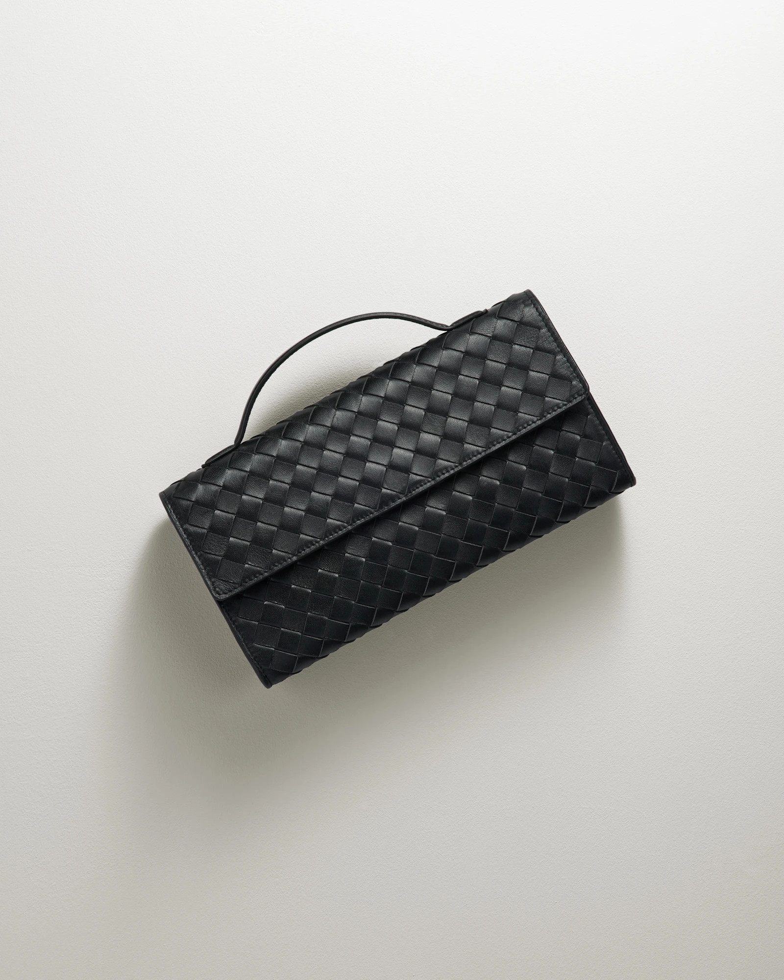 Quince | Women's Eloise Handwoven Clutch in Black, Italian Leather | Quince