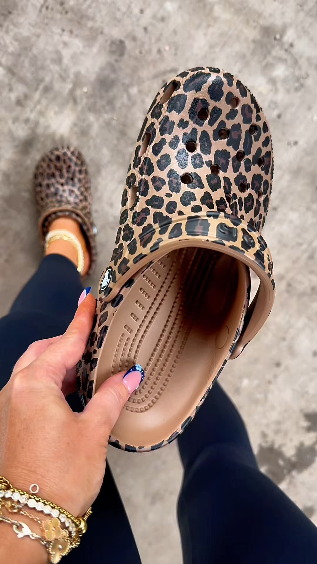 Leopard crocs 🤎🖤 #crocs #leopardcrocs #crocs #crocsclassic #ad 

 #LTKootd #LTKWorkwear #LTKTravel
