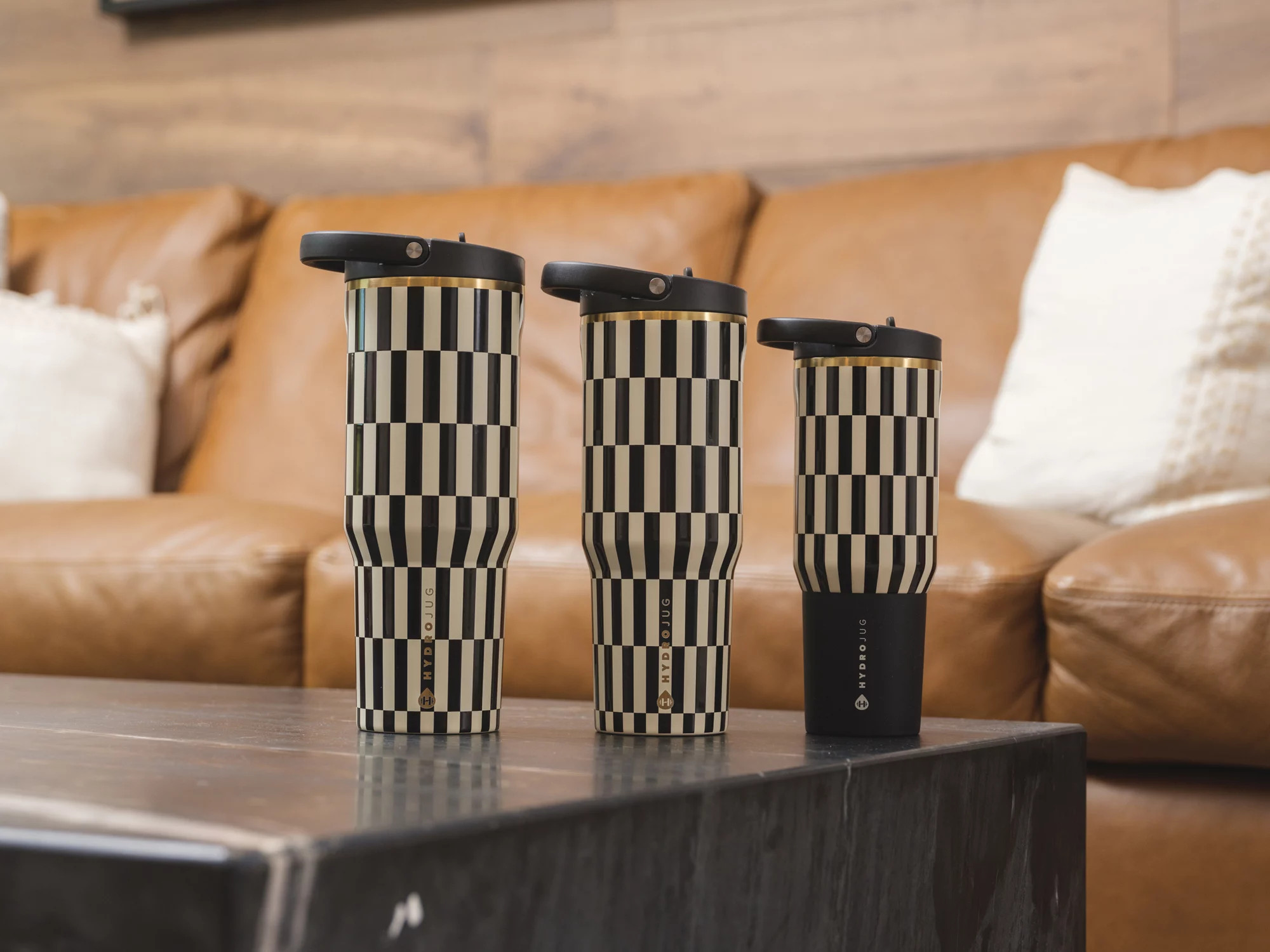 HYDROJUG 40 oz. Sport Bottle with Premium Finish, Black Tie | DICK'S Sporting Goods