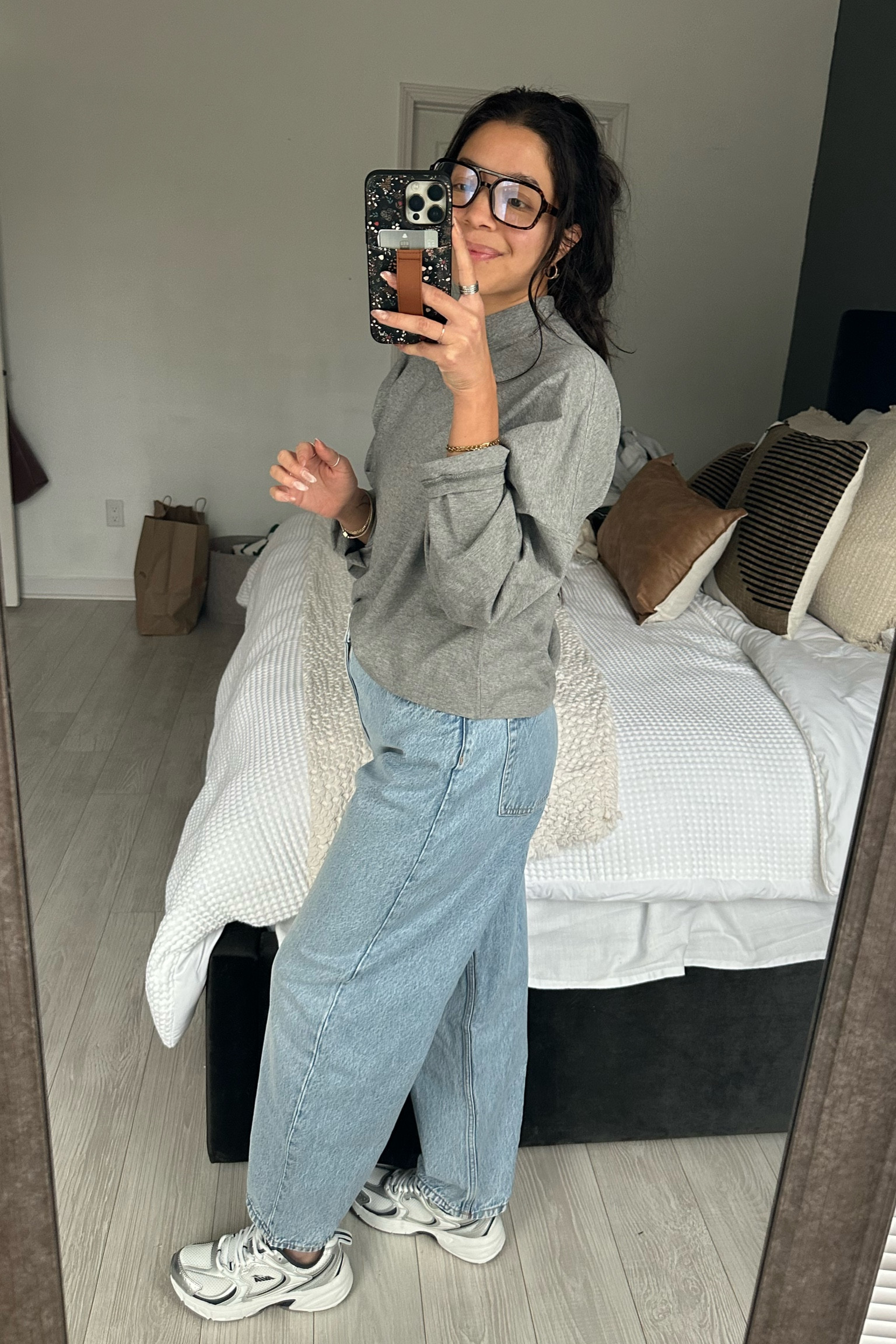 AMERICAN EAGLE | H&M | JEANS | CROPPED TSHIRT | CHUNKY SNEAKERS | LOOKS FOR LESS | CASUAL OUTFIT | SPRING TRANSITION

#LTKStyleTip #LTKSaleAlert #LTKFindsUnder50