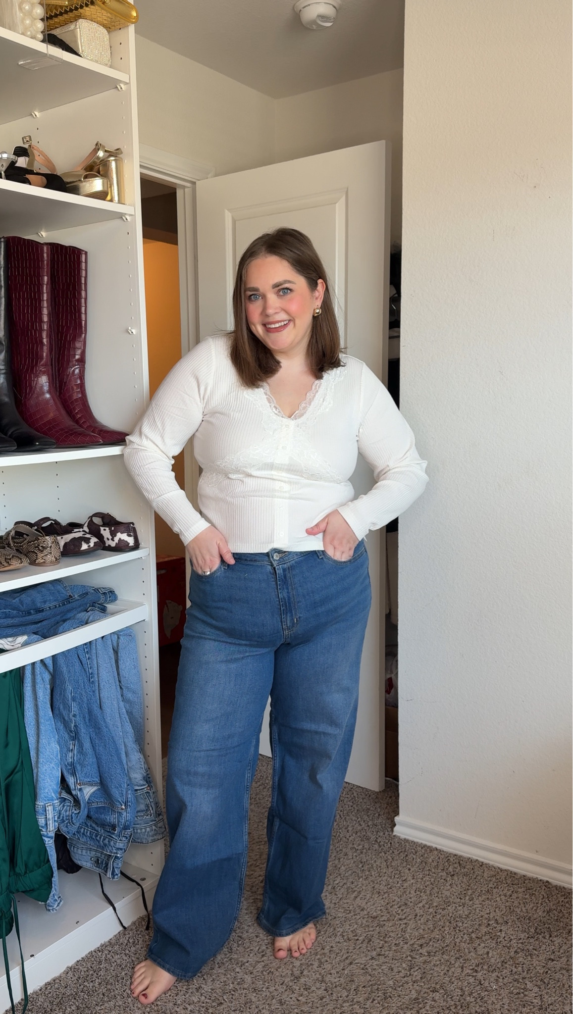 Wide leg jeans in size 18 but could have done 16. Wearing xl in top 

#LTKPlusSize #LTKSaleAlert