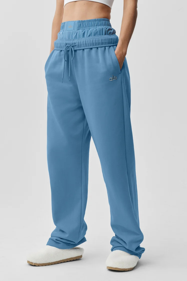 Accolade Straight Leg Sweatpant | Alo Yoga