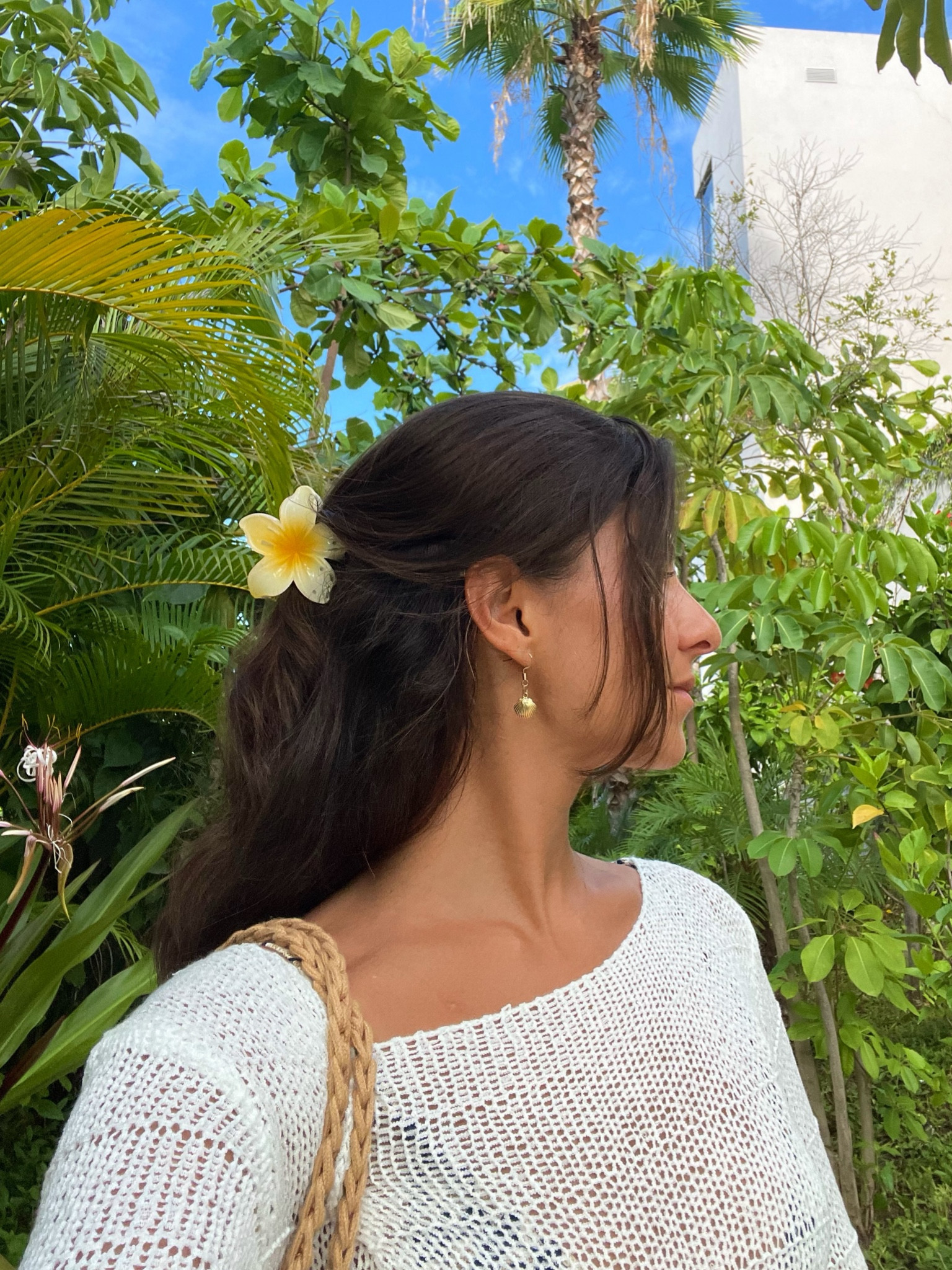 coverup + hairclip 

#LTKSeasonal #LTKFindsUnder50 #LTKFindsUnder100