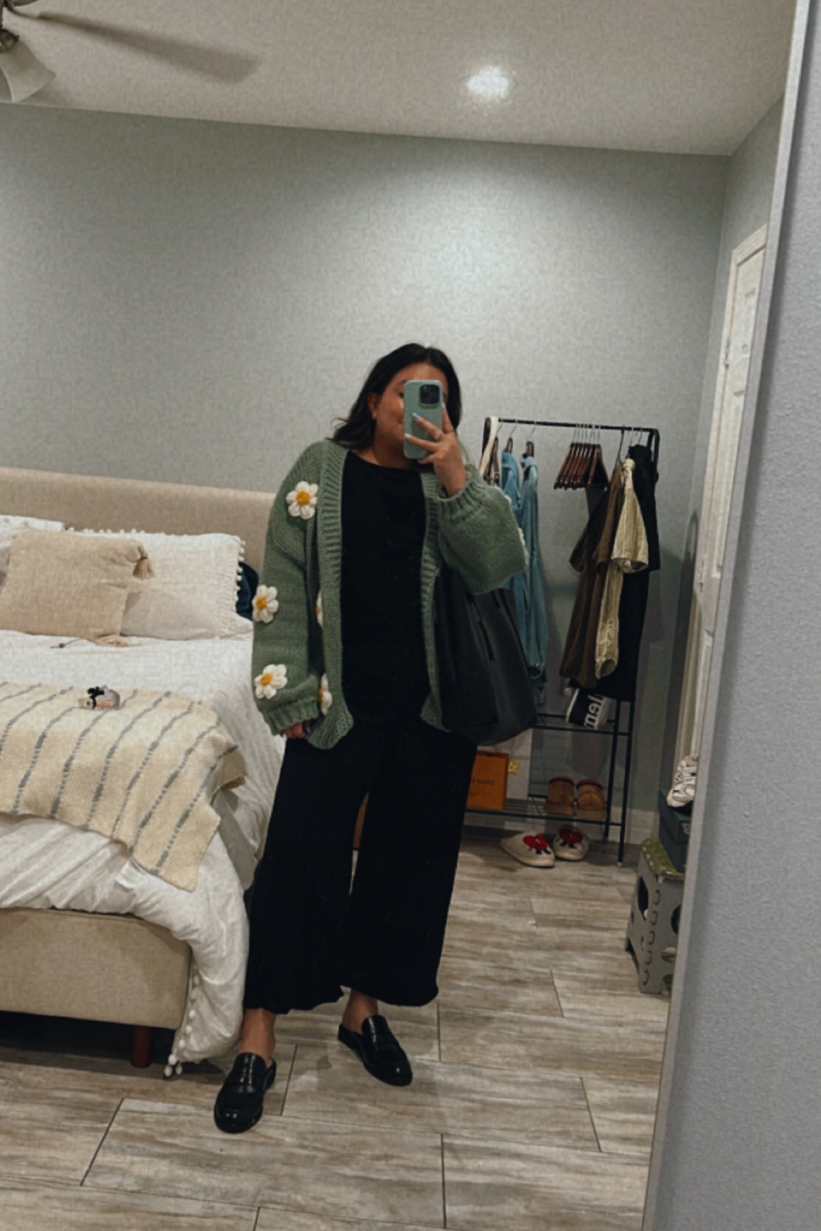 Spring work outfit , floral cardigan, 3D cardigan , black classy work outfit, women’s mule shoes 

#LTKstyletip #LTKshoecrush #LTKworkwear