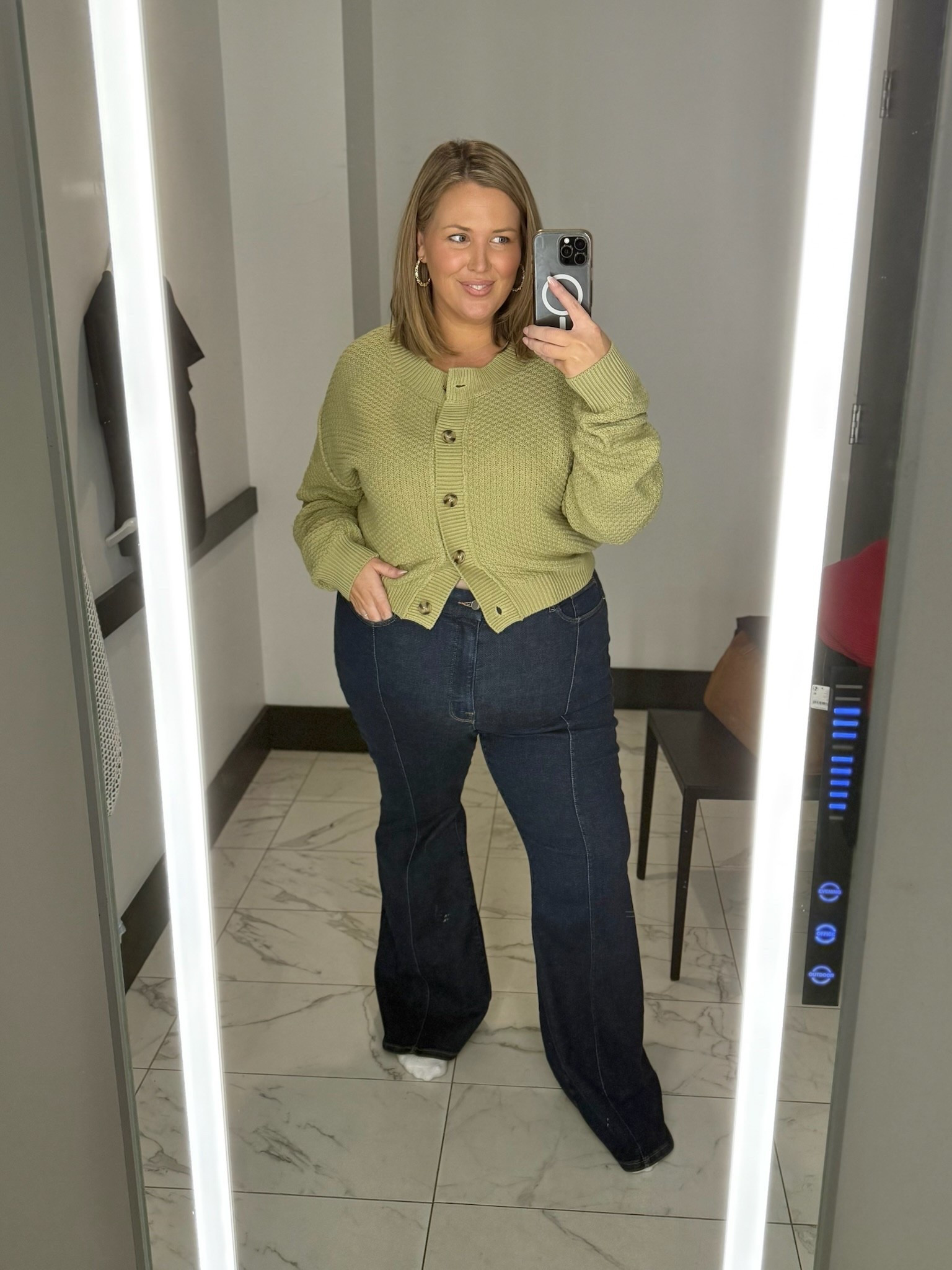 Everything is a 18/20 + 2X!

Plus size fashion, everyday outfit ideas, in store try on haul, mom style, fall fashion, nyc outfit ideas, midsize fashion

#LTKOver40 #LTKMidsize #LTKPlusSize
