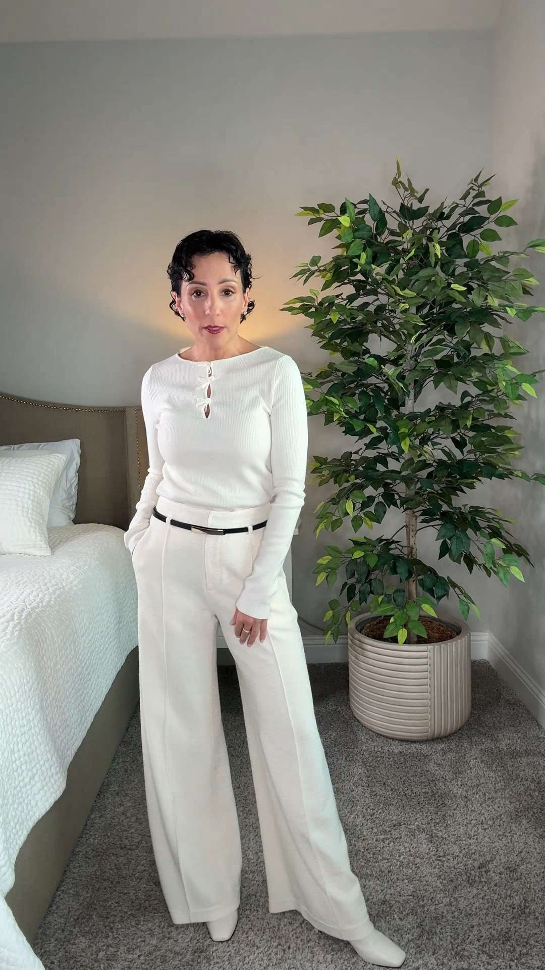 These are not your average pants.

They’re knit merino wool, so they feel like loungewear but look like you have your life together. I’d wear them to a client fitting, a coffee date, or even a flight. Yes, they’re that versatile.

✨ Comfort of joggers
✨ Elegance of trousers
✨ Style that works as hard as you do 

 #LTKgrwm #LTKootd #LTKPetite