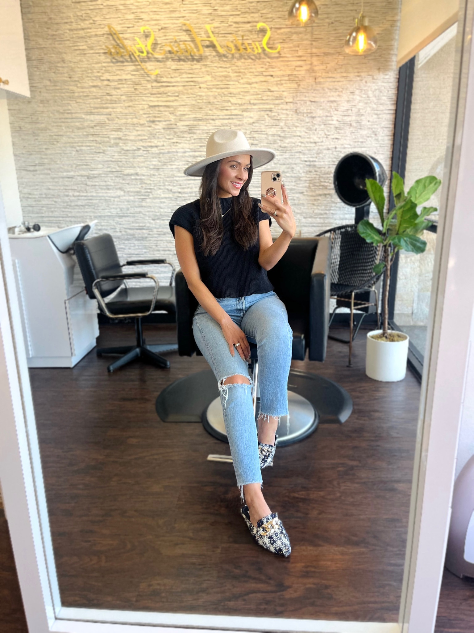 Hello from SuiteHairStyles Salon✨. When it comes to salon style I’m all about cute and comfy! This top is from a lounge set i recently ordered from amazon and LOVED!! 

#LTKbeauty #LTKworkwear