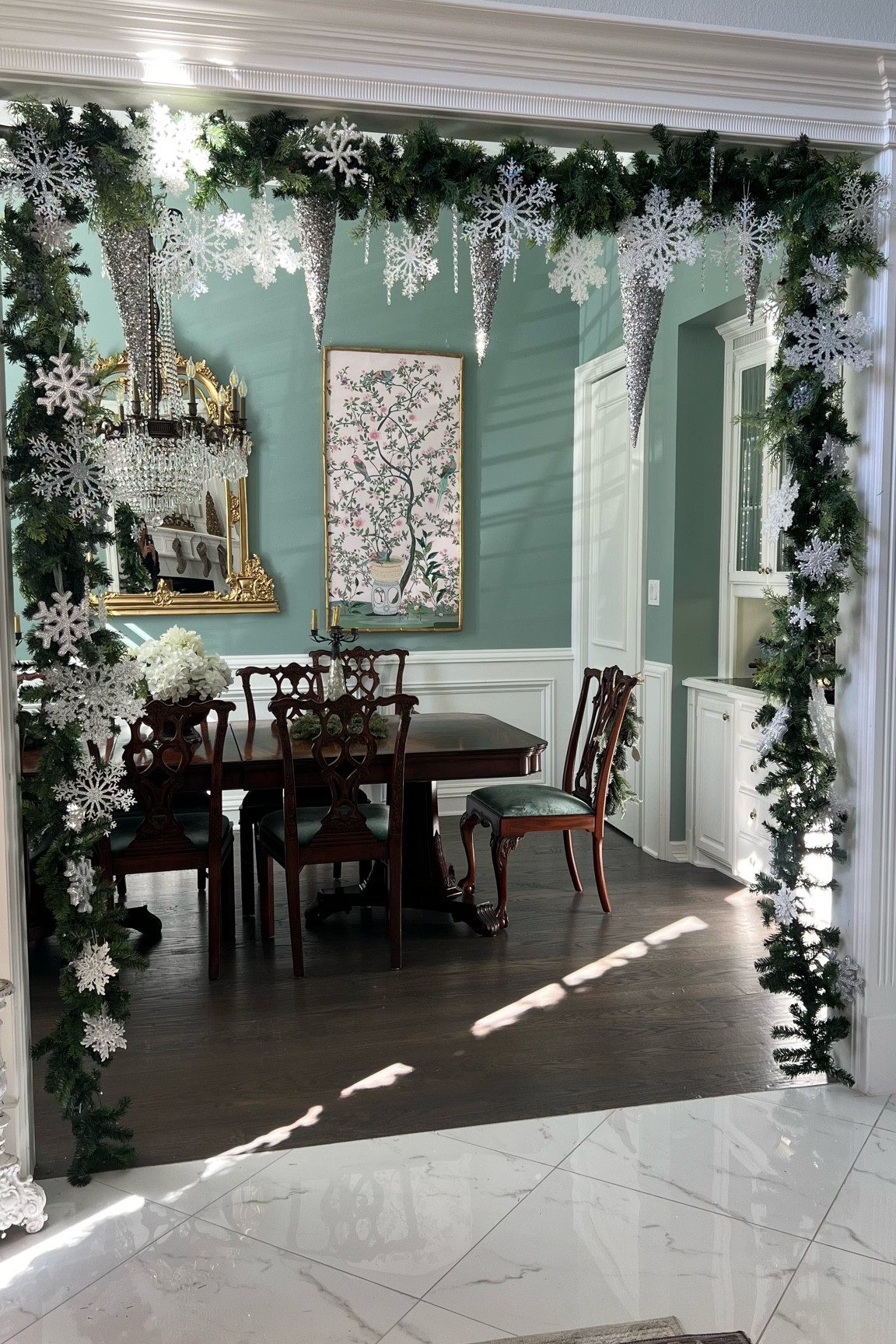 Obsessed with how this Christmas doorway garland hack turned out! 

#LTKHoliday #LTKSeasonal #LTKhome