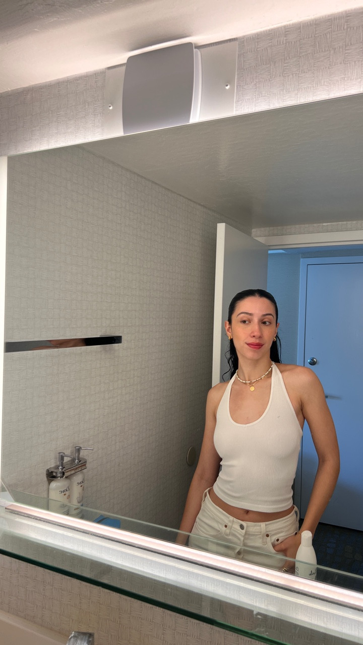 My haircare routine truly started to work when I learned to love and embrace my natural hair texture 💗 One of the brands that has helped me celebrate my waves and curls is @rizoscurls 

Their Curl Defining Cream and Hair Wax Stick have been my favorite products lately. Gracias a Rizos Curls por enseñarme a amar mi propio cabello.

#latinacontentcreator #rizoscurls #curldefiningcream #hairwaxstick #naturallonghair 

#LTKStyleTip #LTKGiftGuide #LTKBeauty