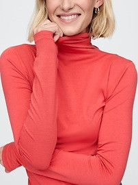 Featherweight Turtleneck | Gap (US)