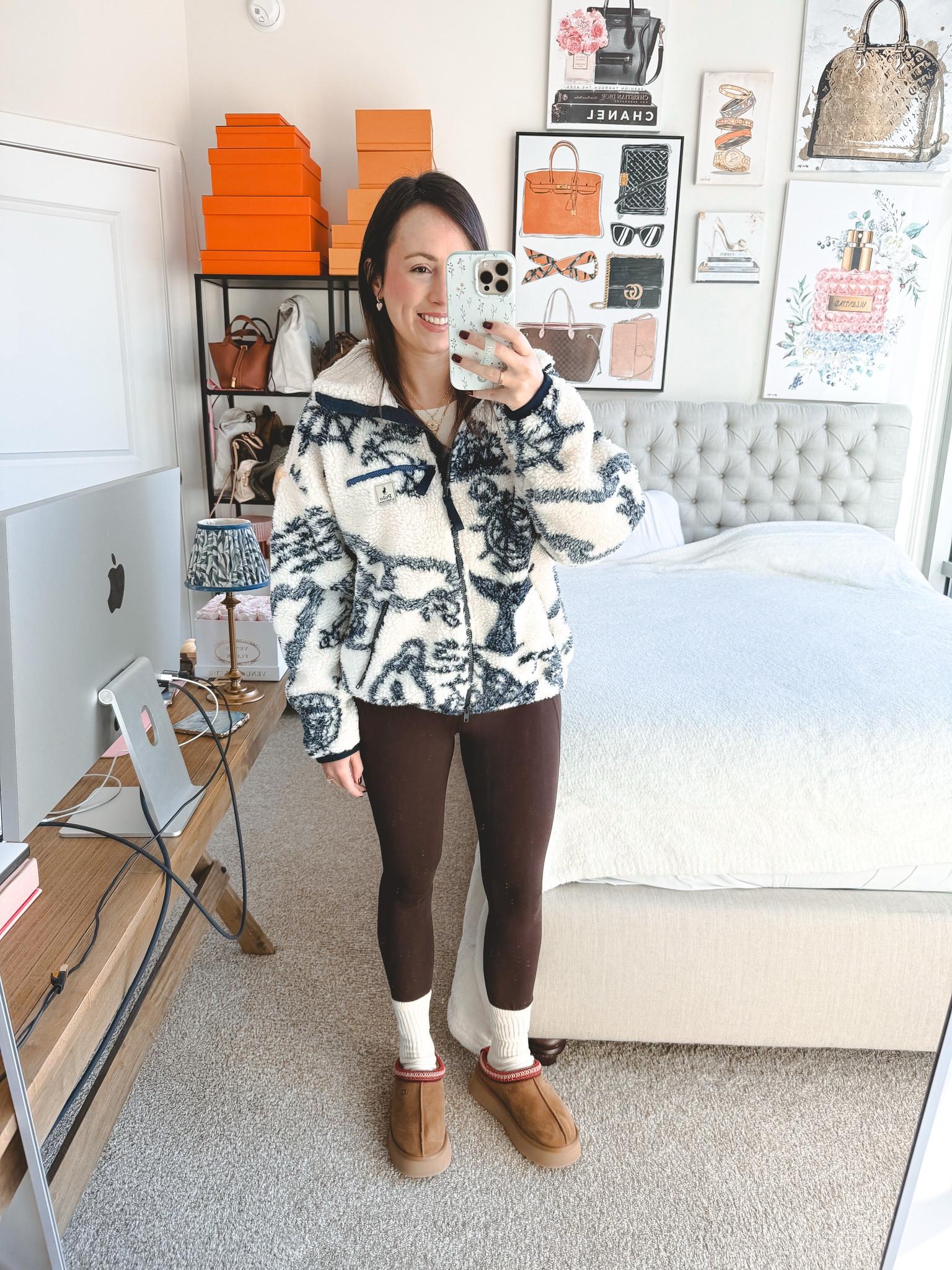 Ralph Lauren fleece (xs), lululemon leggings (4), Uggs 



#LTKGiftGuide #LTKHoliday #LTKSeasonal