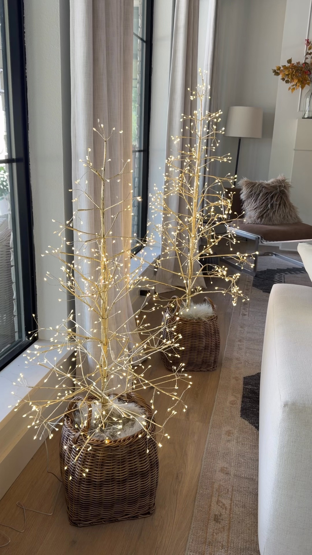 Twinkling lights tree