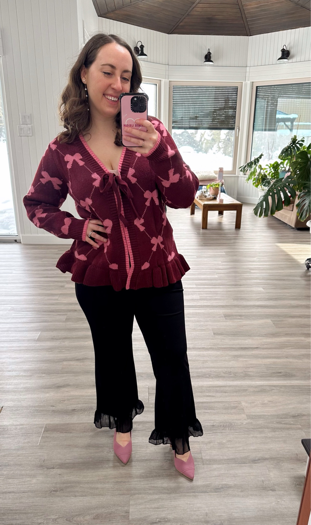 A cutesy Valentine’s Day cardigan always makes me happy 💕🎀

#LTKootd #LTKValentine #LTKMidsize