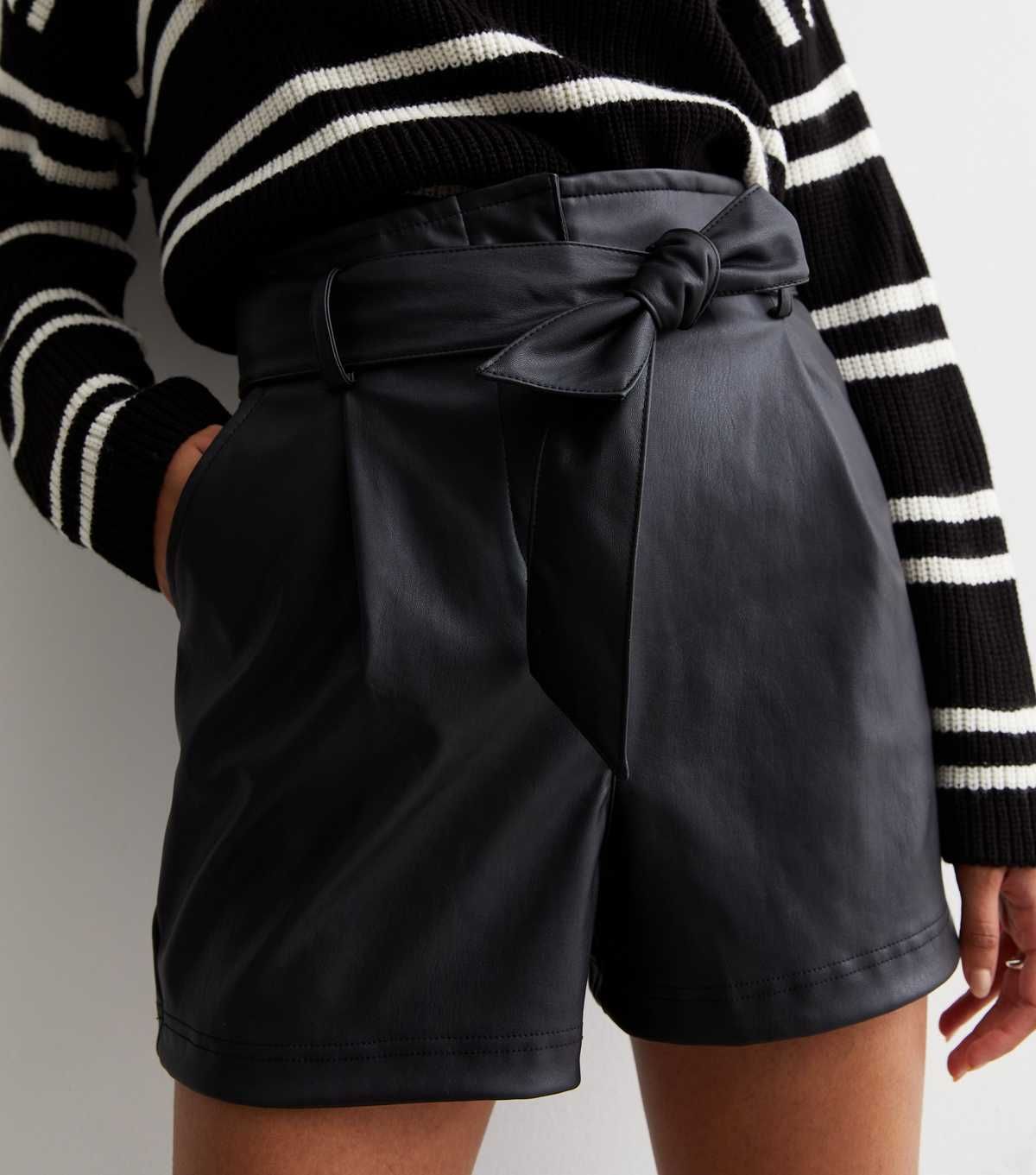 Black Leather-Look Belted Shorts | New Look (UK)