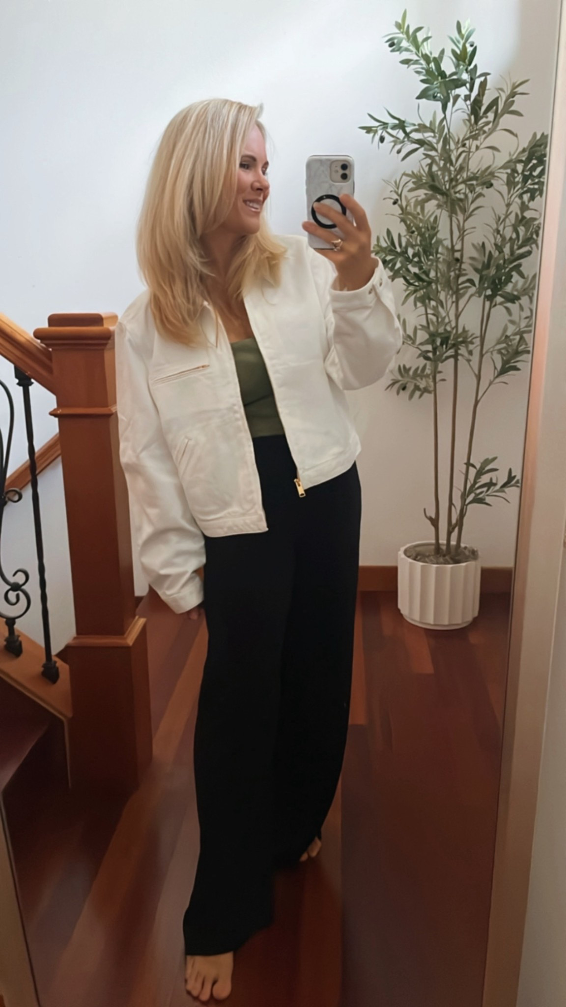 How cute is this look? I am absolutely love with all of Aritzia‘s new fall pieces. This is the lodge pants and a size medium, and the barn jacket and a size medium absolutely stunning paired with an older green corset top that I had in my closet.

#LTKSaleAlert #LTKOver40 #LTKFallSale
