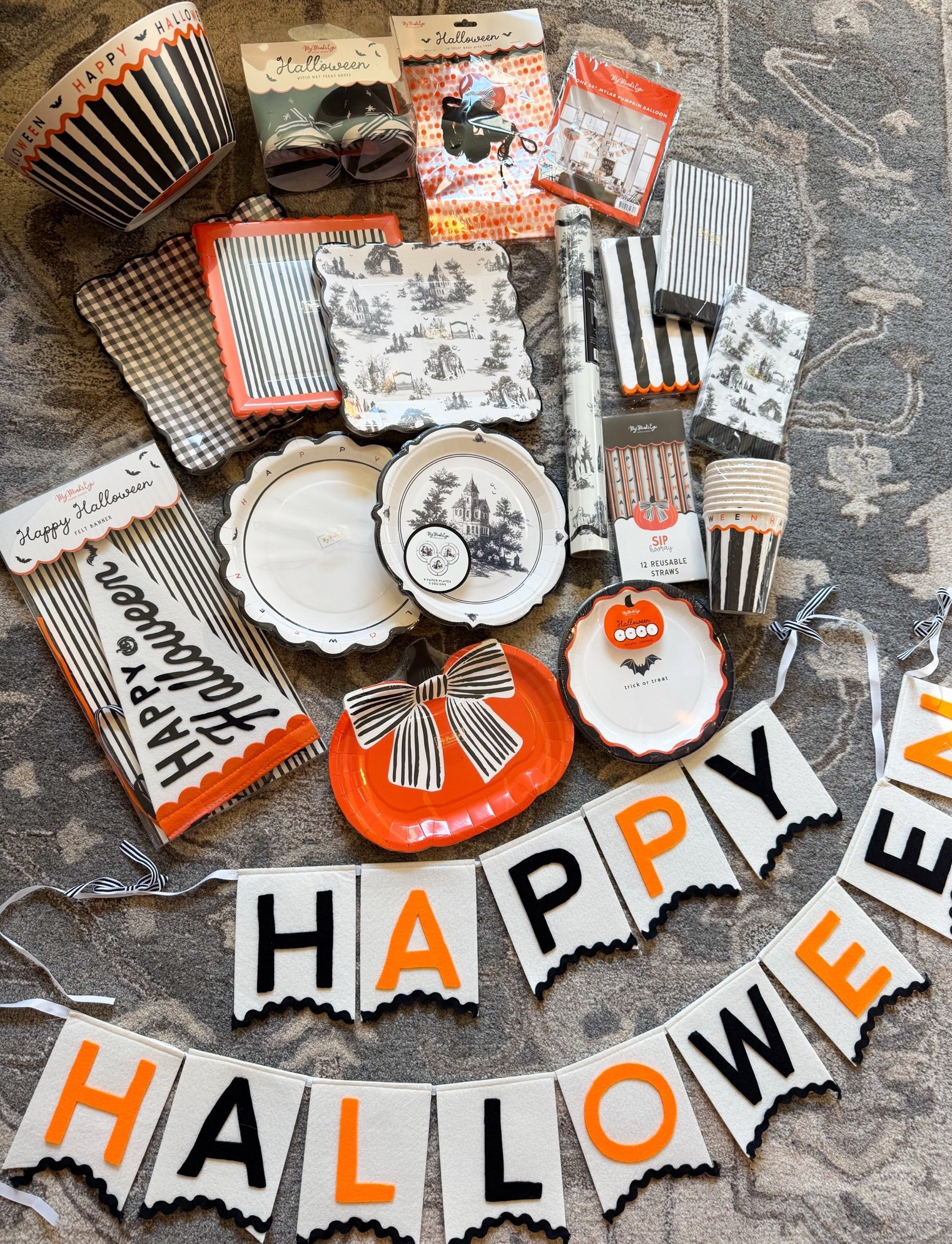Halloween party supplies! Entertaining, fall supplies, Halloween decor

#LTKSeasonal #LTKHome