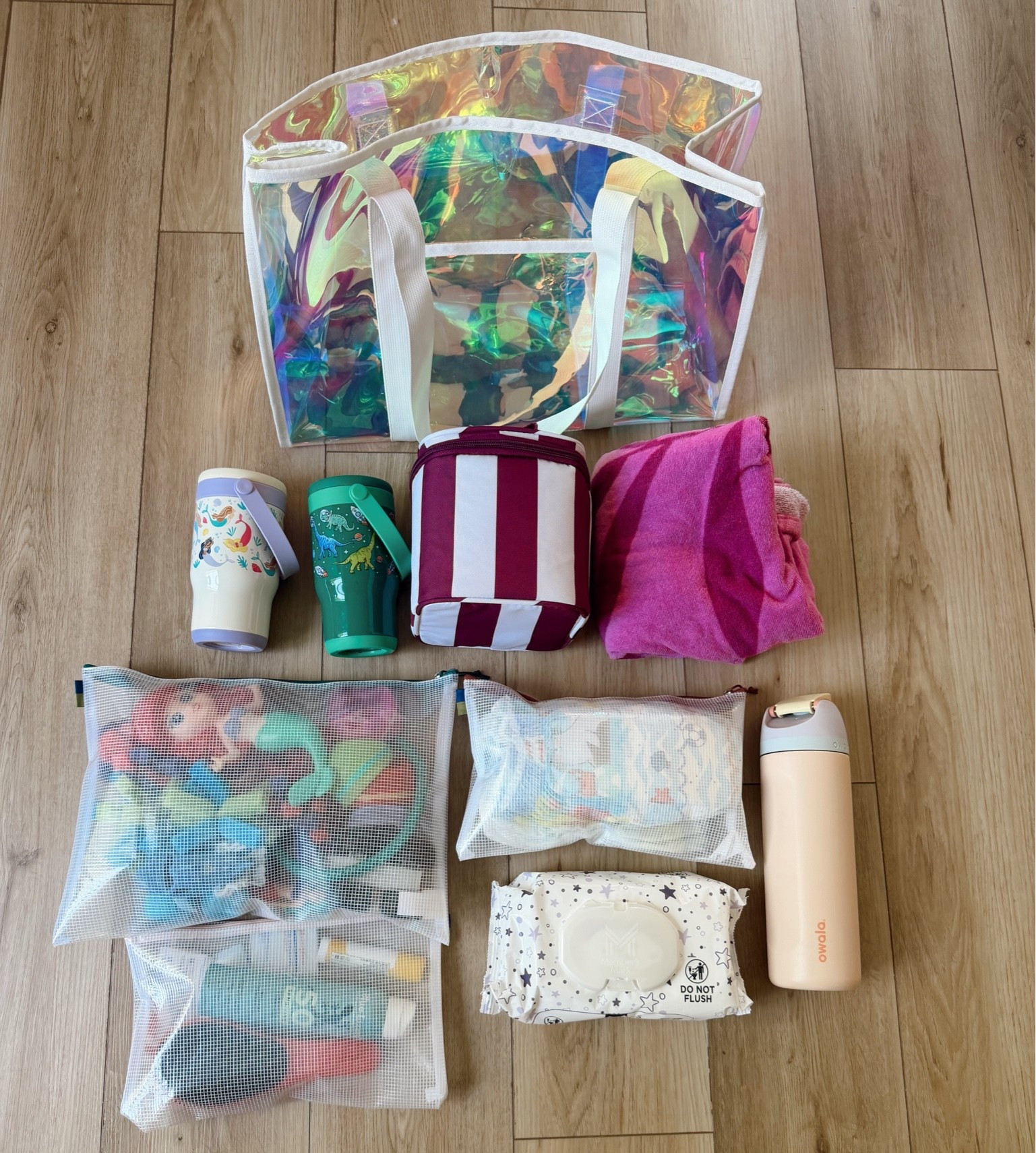 What’s in my pool bag with two littles! ☀️ @target #ad #sponsored

#LTKSeasonal #LTKSwim #LTKKids