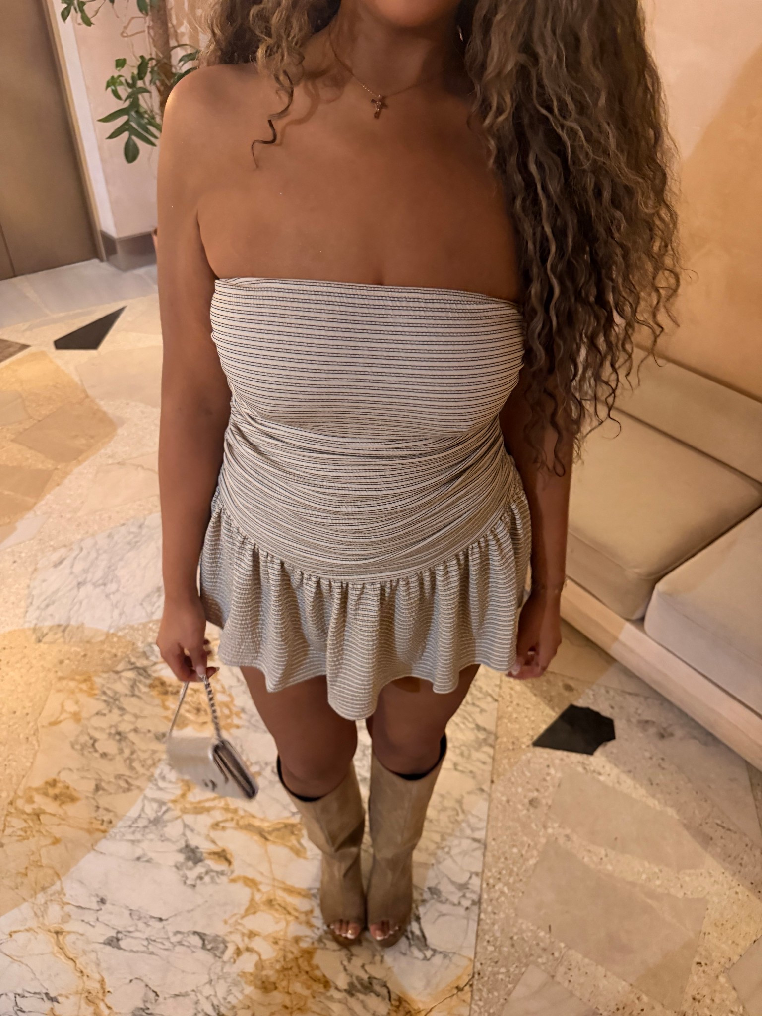 It girl striped dress 

#LTKuk #LTKspring