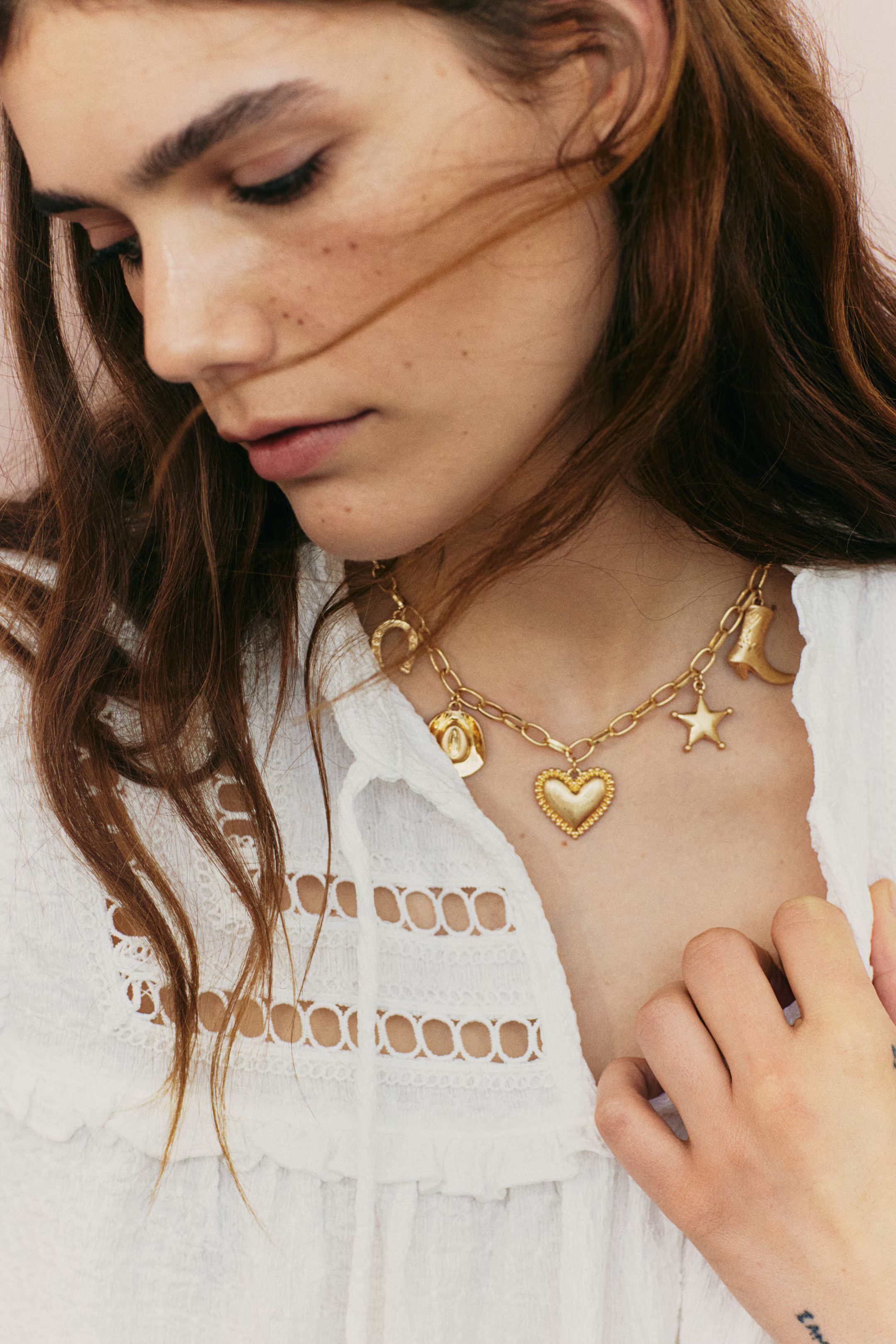 Short Pendant Necklace | H&M (US + CA)