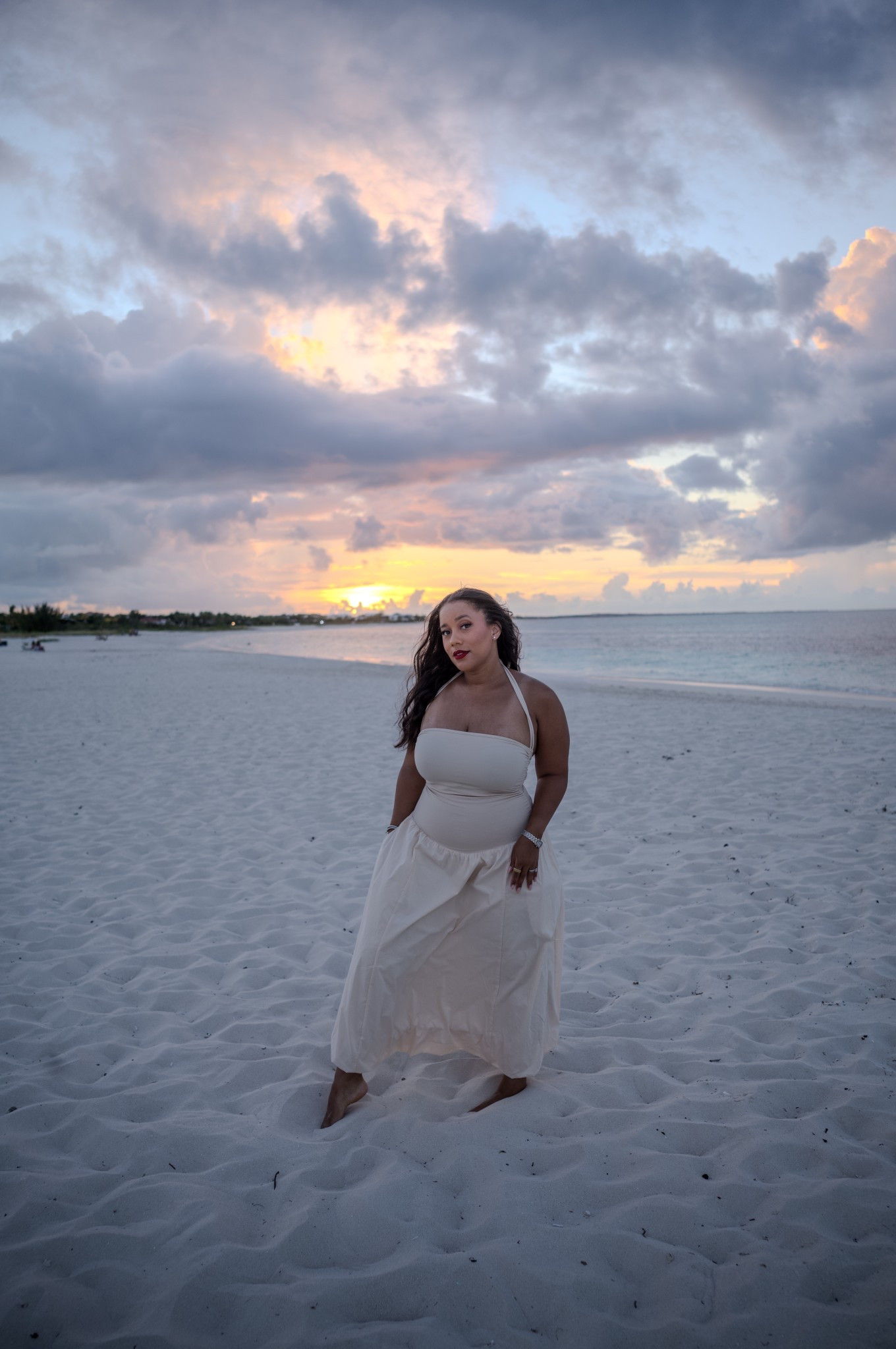 This little number got a lot of traction and requests for links. Forgive the delay- I’ve been traveling. Comment BUBBLE to get a link to the dress! This exact colorway is sold out, but I found some other cute bubble hem options!

Do you like the bubble/drop waist trend? I enjoyed doing something fun and playful!

#LTKSaleAlert #LTKFindsUnder50 #LTKFindsUnder100