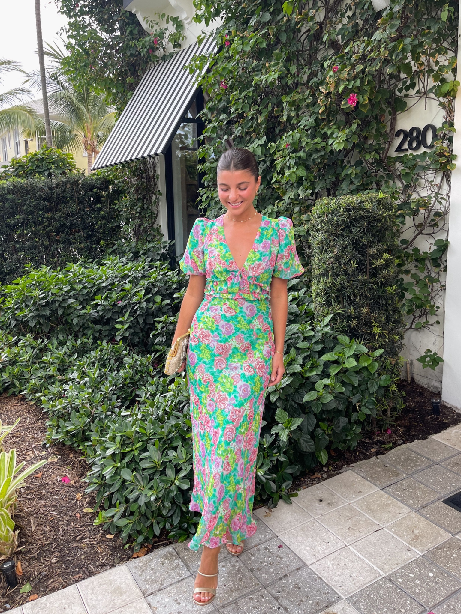 astr the label esperanza floral puff sleeve midi dress Esperanza Floral Puff Sleeve Midi Dress