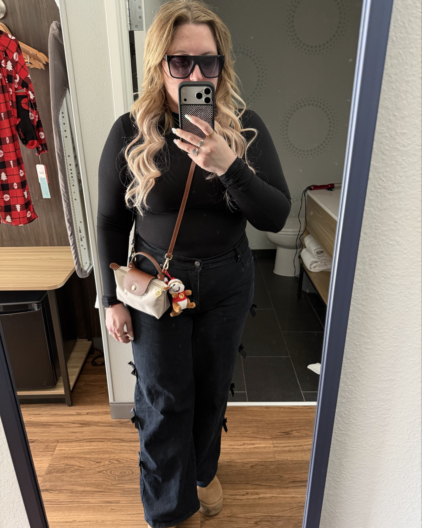 Out in Denver, Colorado 🖤

#LTKootd #LTKHoliday #LTKdayinmylife