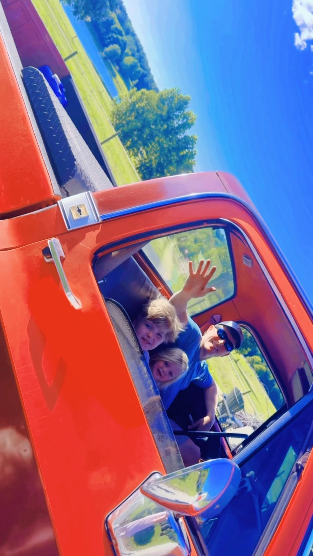 And nothing beats the pure joy 🤩 of these babies’’👶🏼 when “Dada” pulls back in from a Saturday morning trip to the trash 🗑️ dump in the old red ❤️ truck 🛻 - these truly are the days!!! 🥰😍