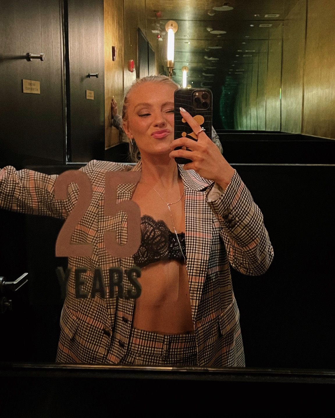 This suit is sooo chic for fall office vibes…but if you wanna wear it at night, so sexy/tomboyish with a lacy bra underneath! In my Jenna Lyons era 🤝🏼  plus it’s on sale!!!

#LTKfindsunder100 #LTKSeasonal #LTKSale