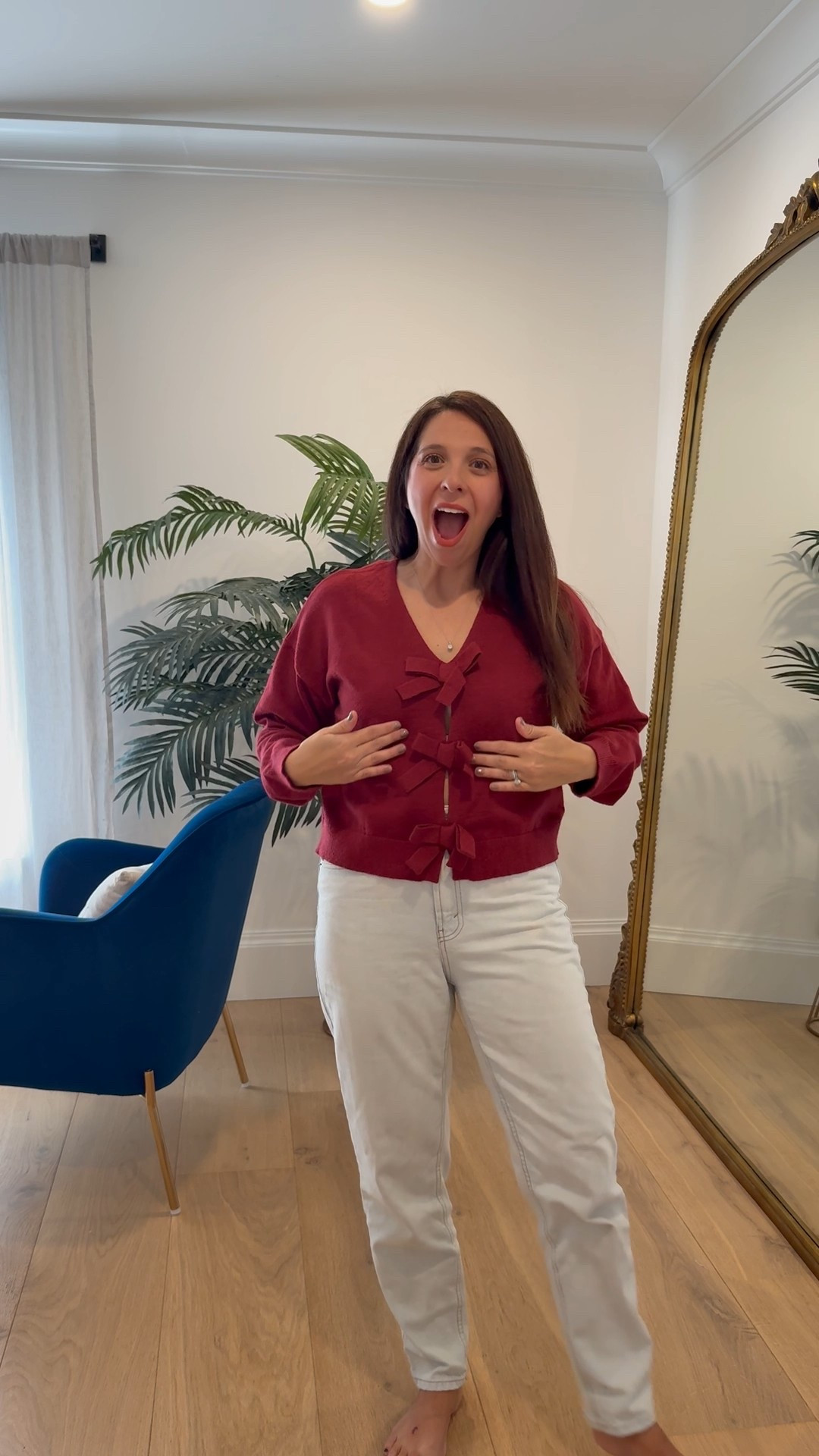 This bow top is stunning! Perfect for the colder weather. #bowtop #momoutfit #bows #sweater #bowsweater #saodimallsu

#LTKSeasonal #LTKdayinmylife #LTKSaleAlert