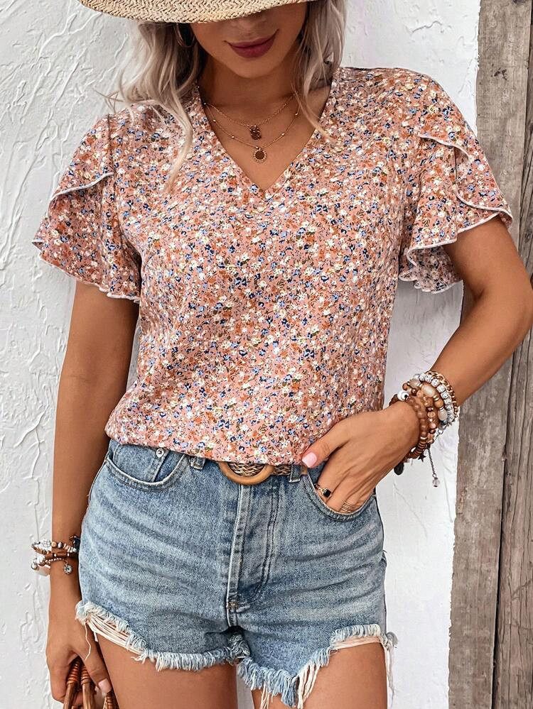 Ditsy Floral Petal Sleeve Blouse
       
              
              $5.99        
    (20)
    ... | SHEIN