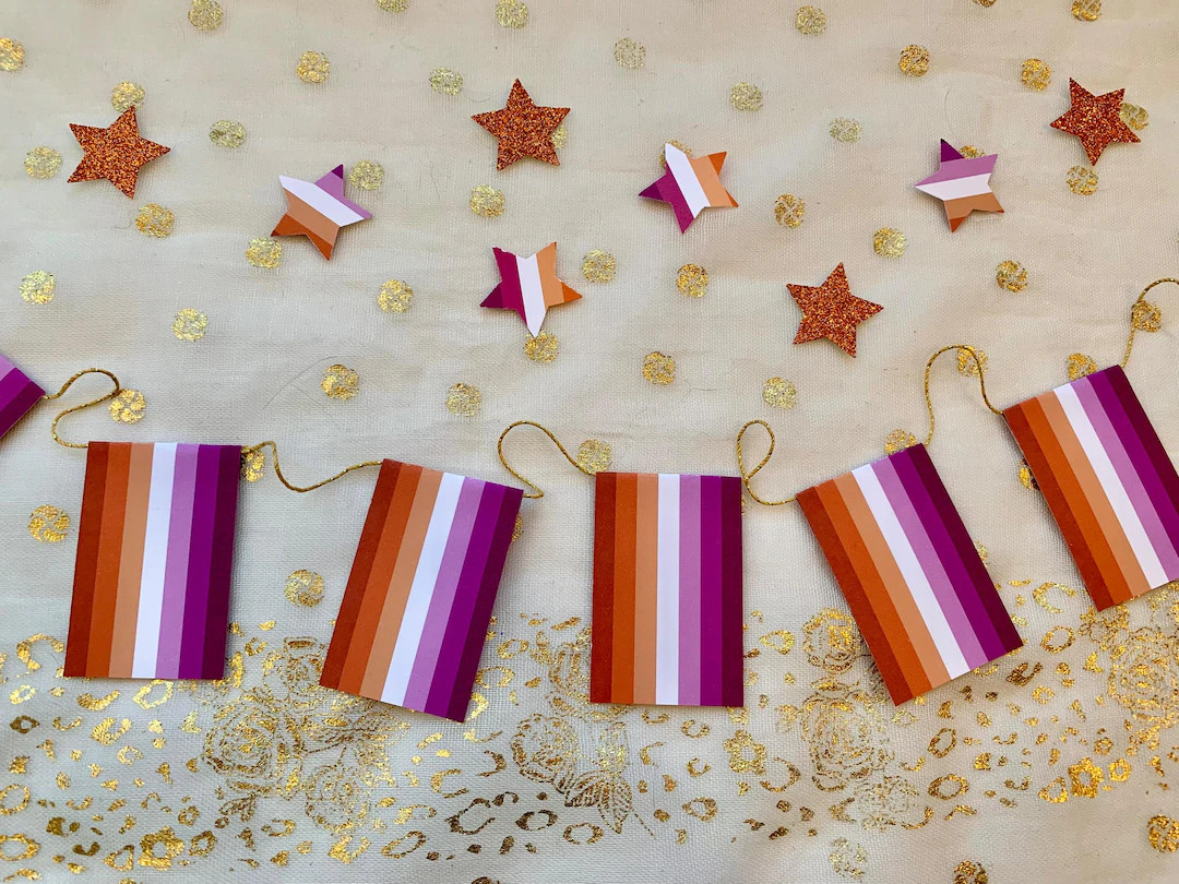 Lesbian Pride Flag Garland - Handmade - Small - Paper - 6 Feet - Indoor - Etsy | Etsy (US)