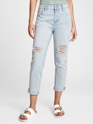 Mid Rise Universal Slim Boyfriend Jeans With Washwell™ | Gap Factory