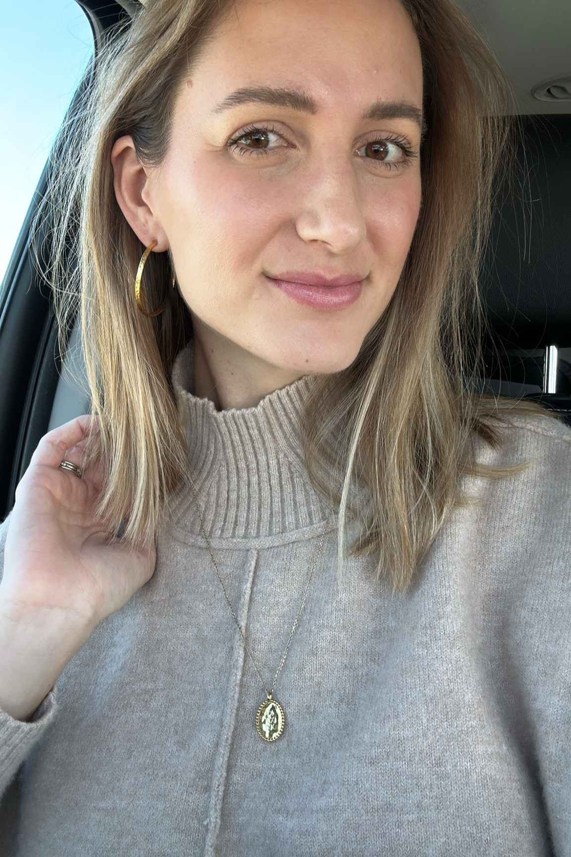 cozy sweater + favorite jewelry for a day of errands while the kids are back in MDO 