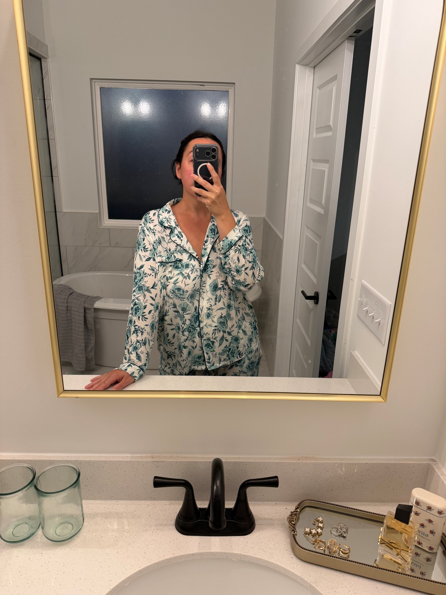 This pajama set from Sam’s Club is sooo comfortable and soft. Only $16!!! 

#LTKGiftGuide #LTKTall #LTKSeasonal