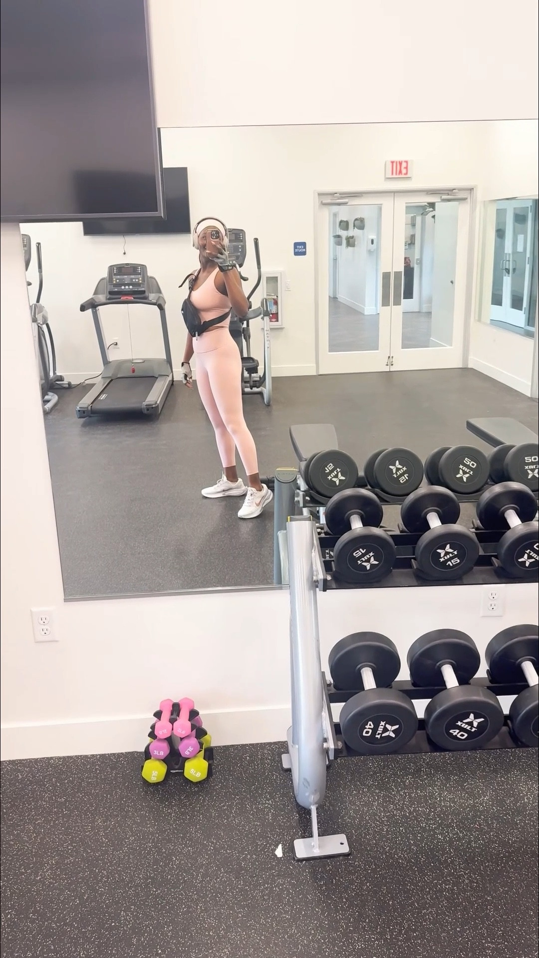 Weekend workout done with the cutest workout set!



#LTKfitness #LTKstyletip #LTKspring