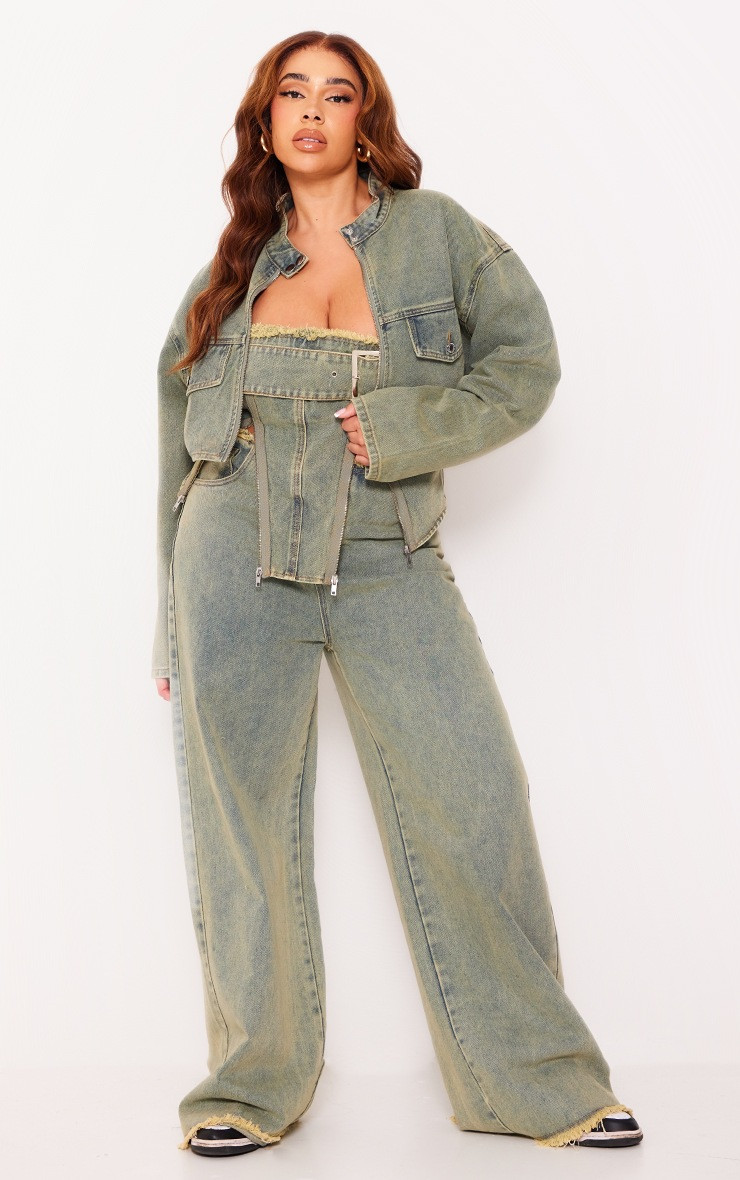 Plus Vintage Wash Cropped Zip Up Denim Jacket | PrettyLittleThing US