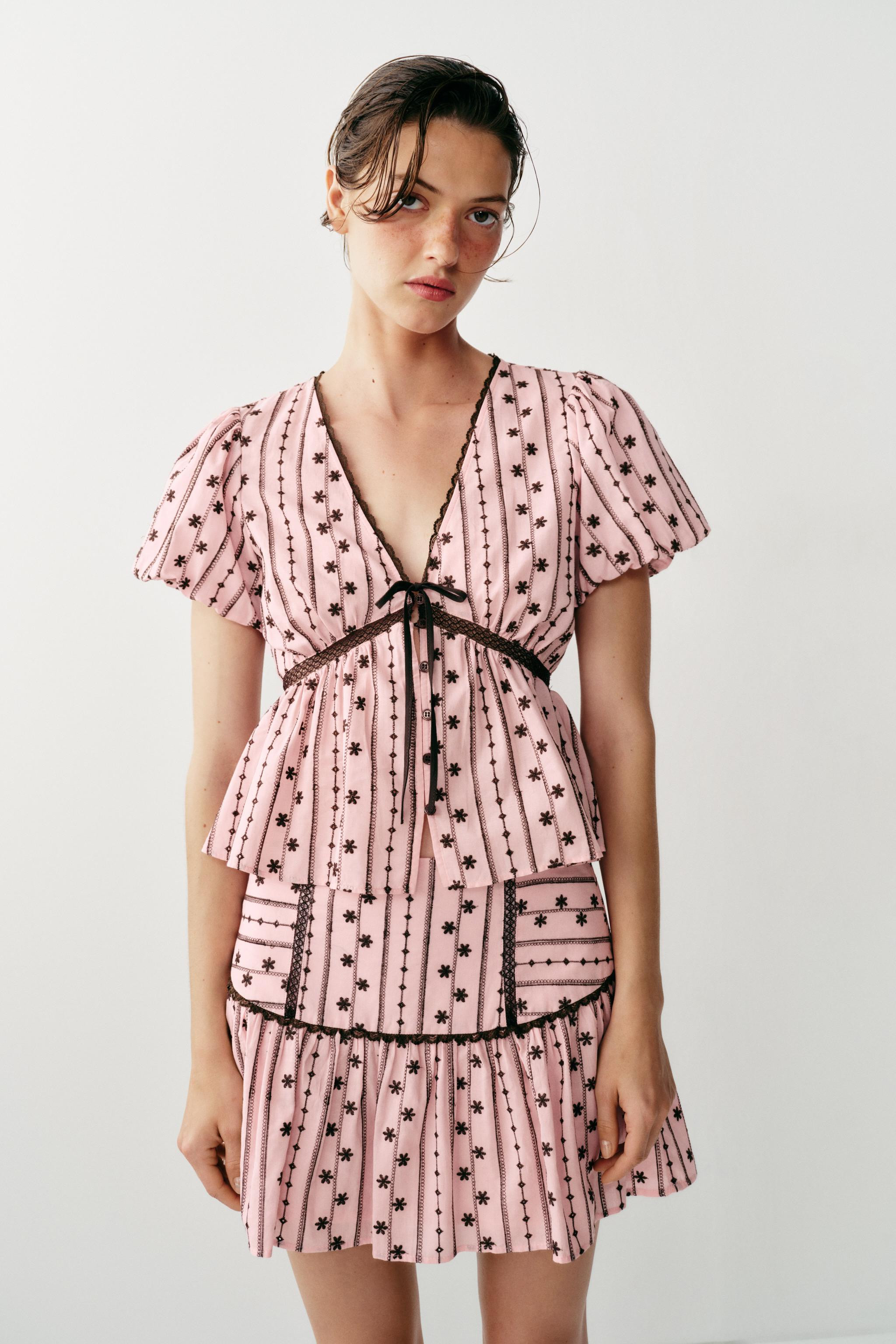 EMBROIDERED TOP WITH BOW | Zara UK